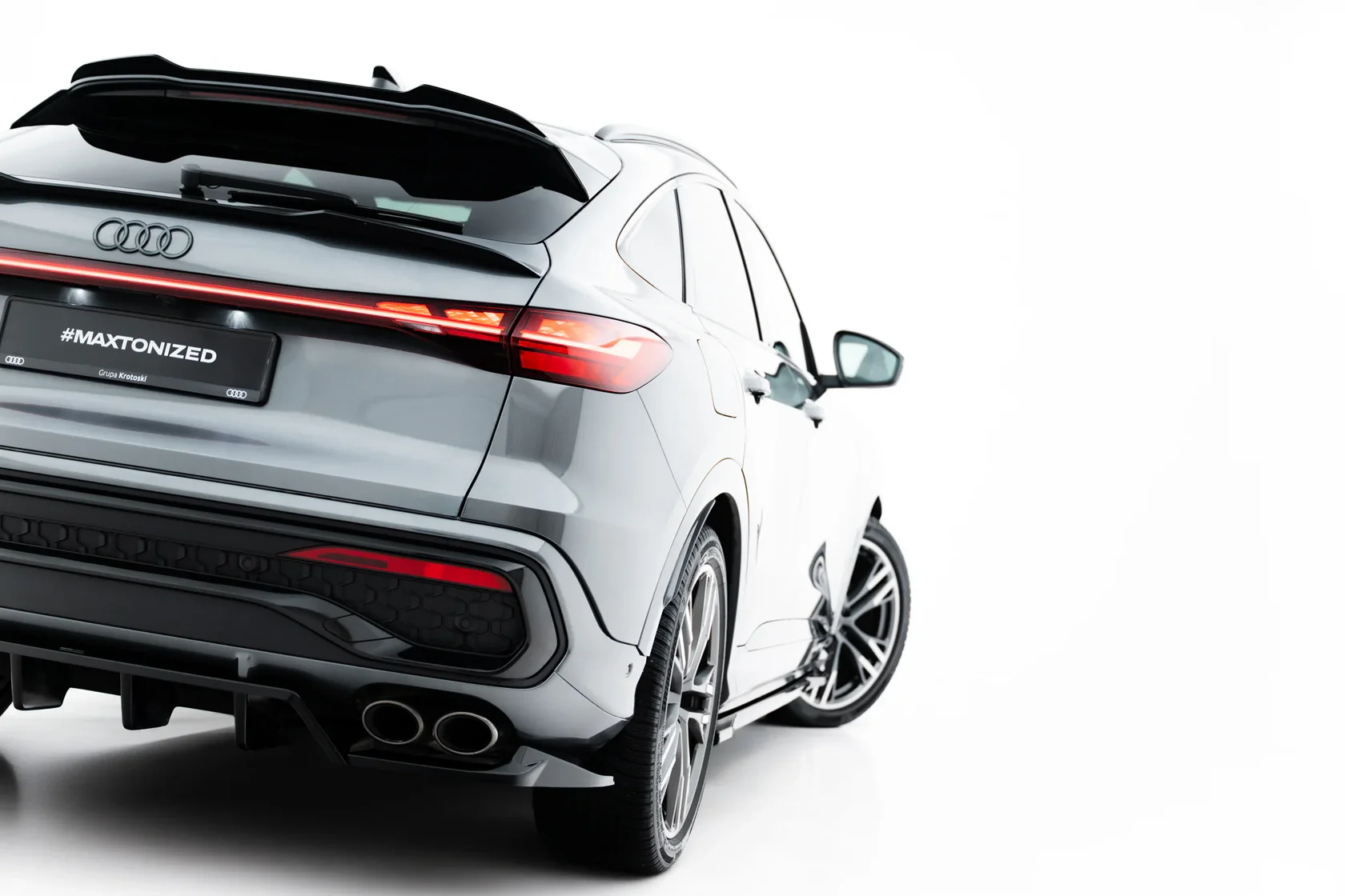 Diffuser Audi SQ5 Sportback / SUV Mk3 Maxton Glans Zwart