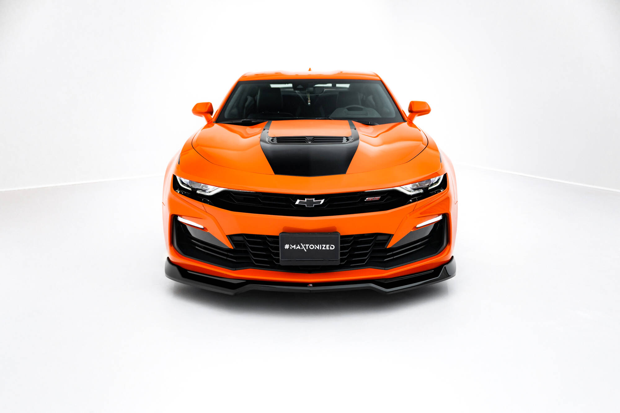 Voorspoiler V.1 Chevrolet Camaro SS MK6 Facelift Maxton Glanzend zwart