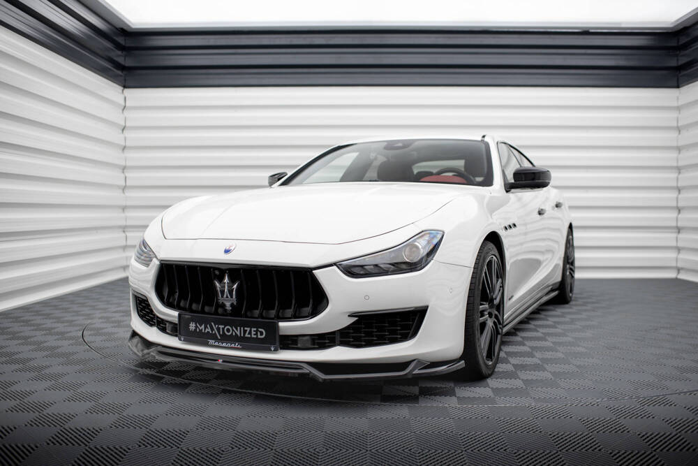 Voorspoiler V.2 Maserati Ghibli Mk3 FL Maxton Glans Zwart