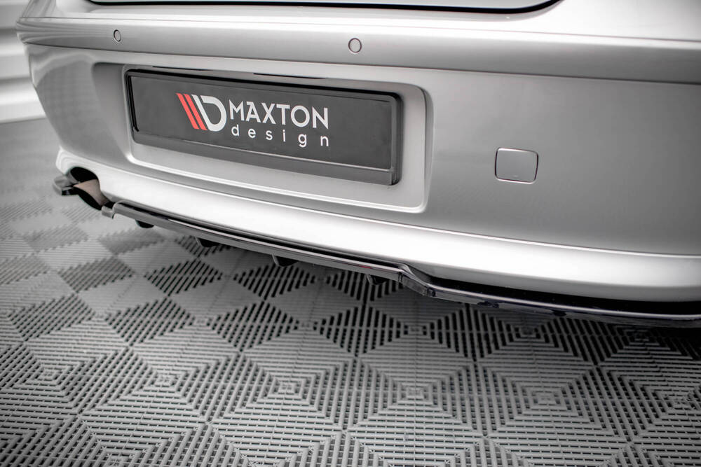 Diffuser BMW 1 Serie E87 FL Maxton Glans Zwart