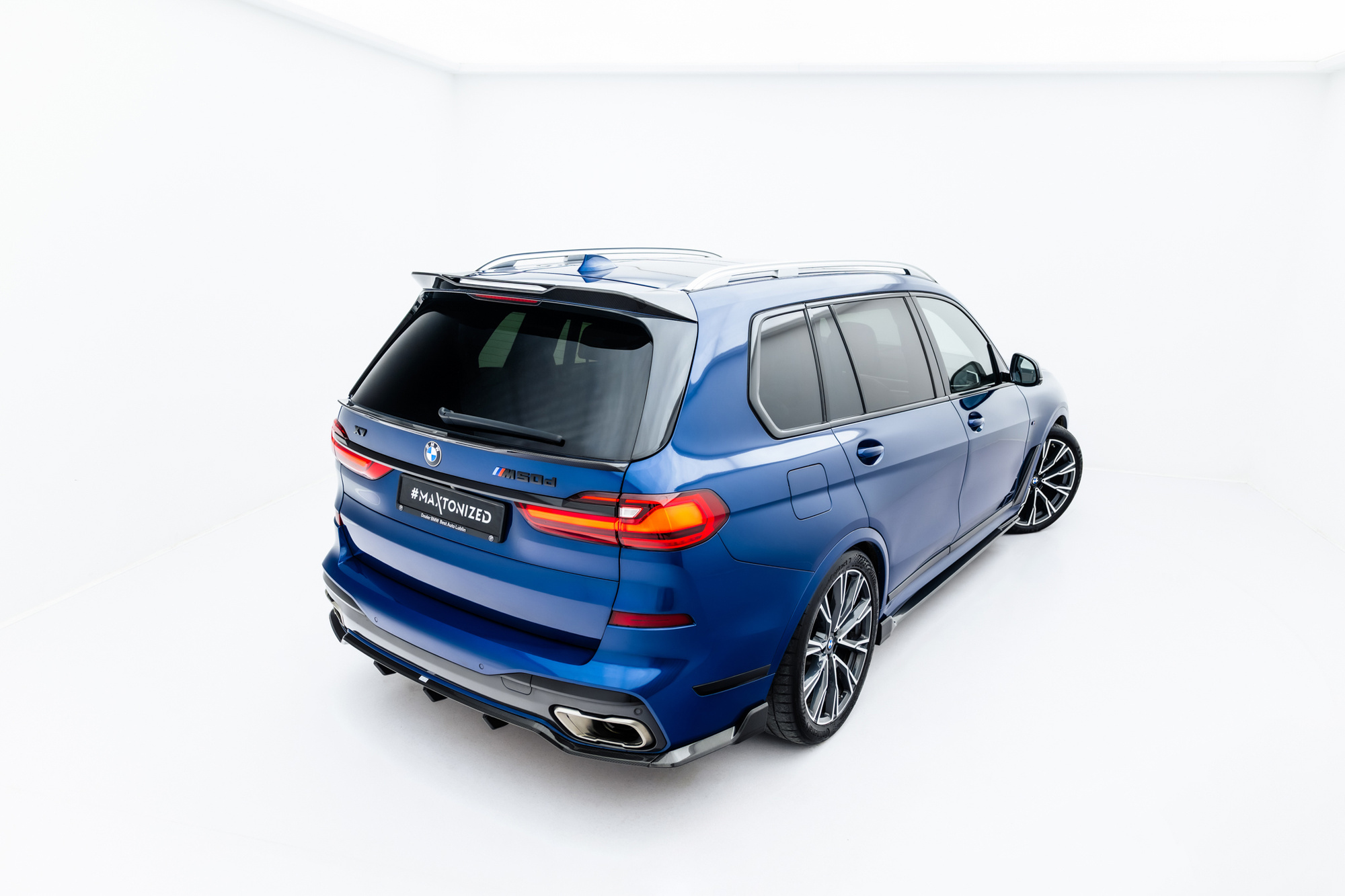 Prepreg Carbon Fiber Tailgate Spoiler (Upper) BMW X7 M-Pack G07 Maxton design