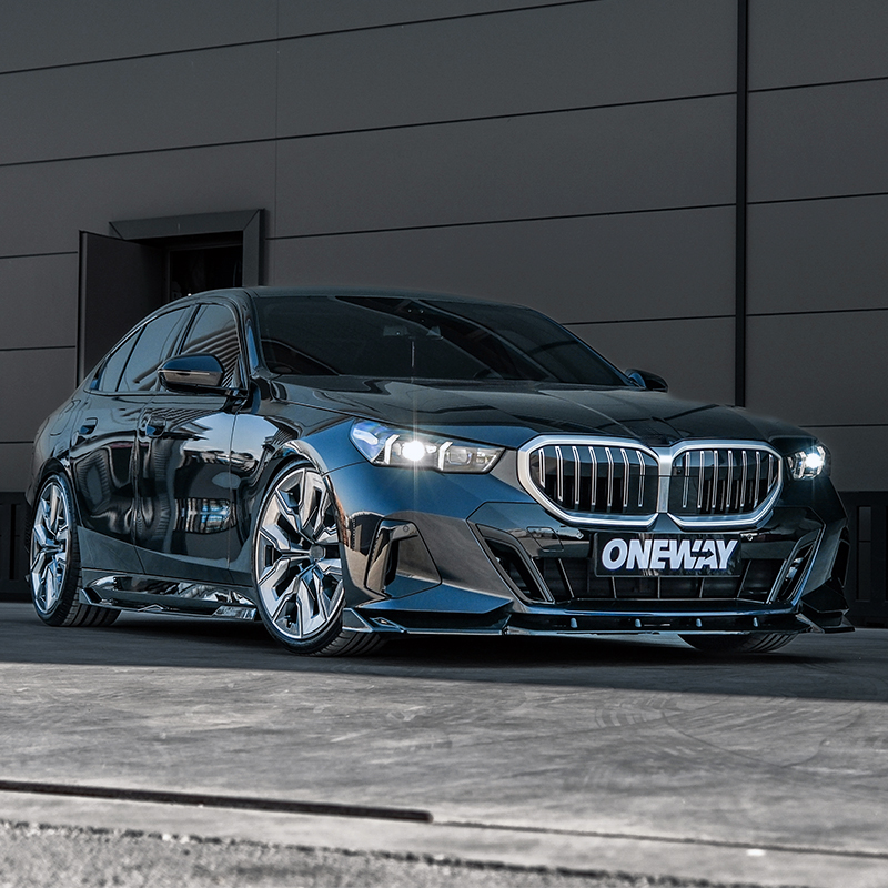 Oneway Voorspoilerlip  BMW 5-Serie G60/G61 Sedan/Touring M-Pack 2023- incl. i5 - Glanzend zwart