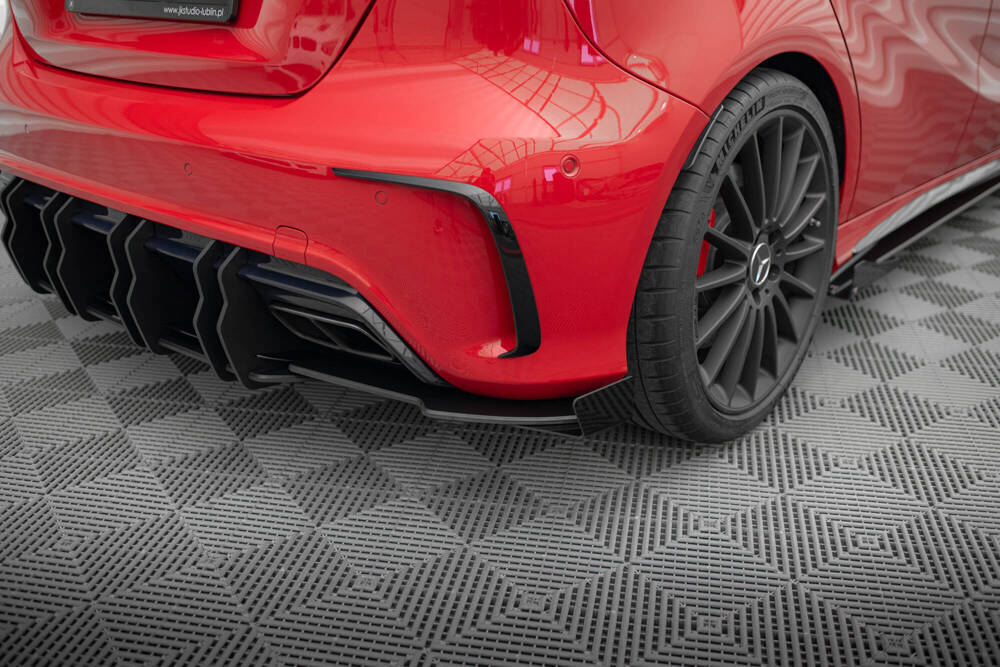 Zijdiffuser met Canards Mercedes A45 AMG W176 FL Maxton Street Pro