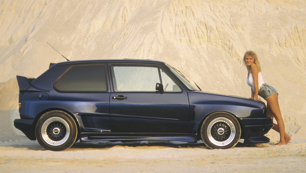 Zijskirts Breedversie ll VW Golf I Polyester Rieger