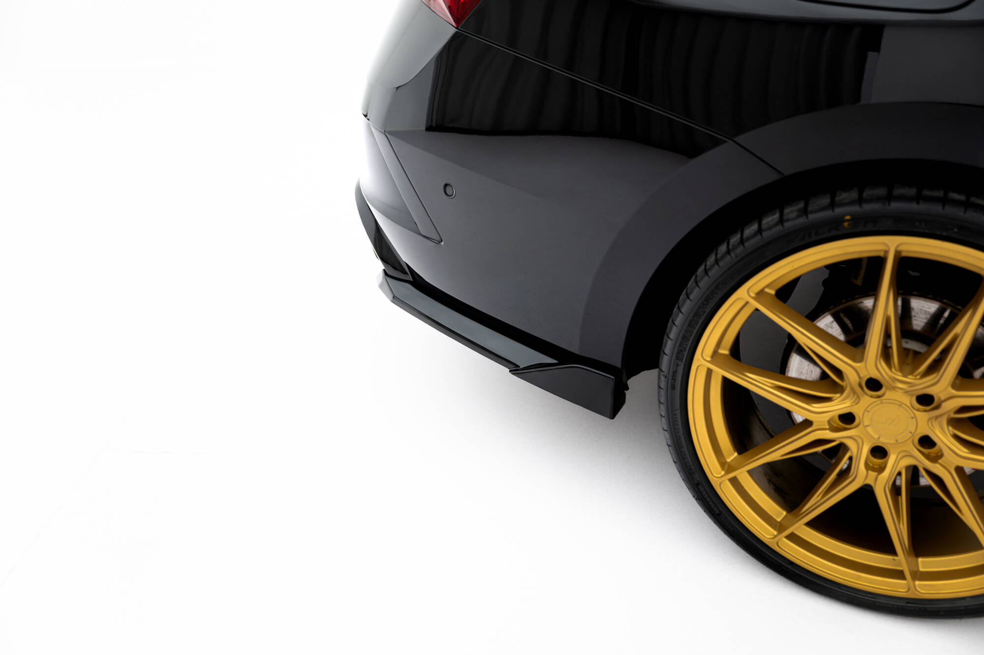 Achterzij Spoilers V.2 Skoda Octavia RS Liftback MK4 / MK4 Facelift Maxton Glanzend zwart