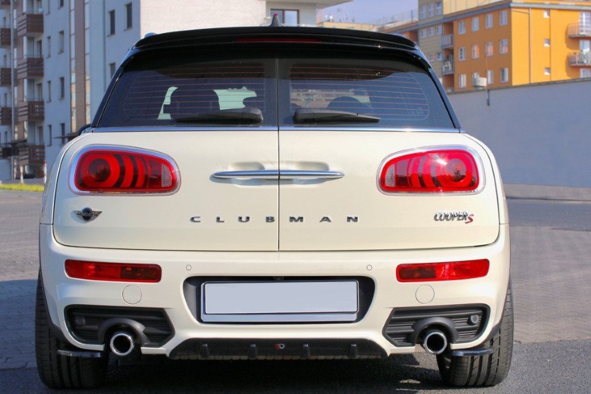 Achterzijde skirts Mini Clubman F54 Maxton Design glans zwart