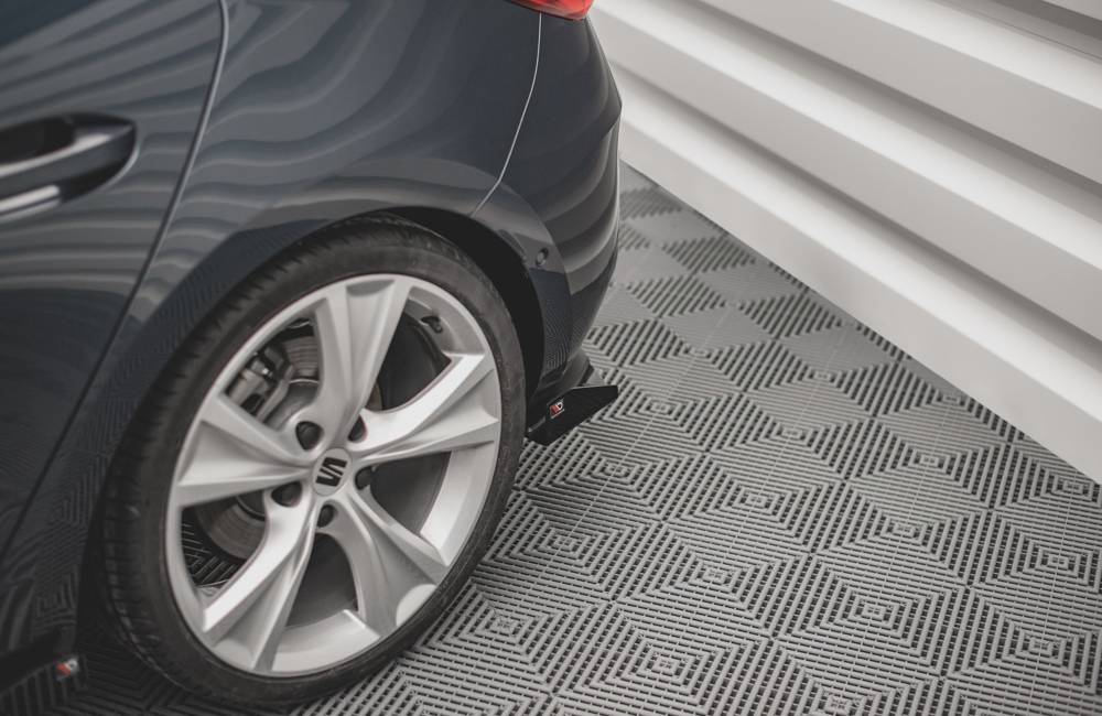 Diffuser Street Pro met Canards Seat Leon FR MK4