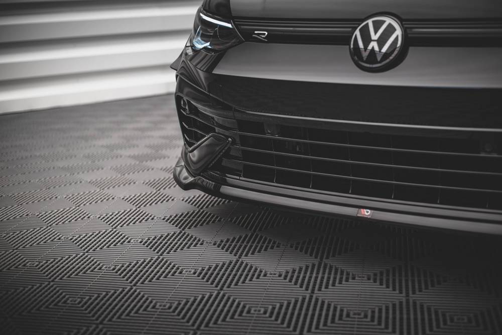 Voorspoiler V.6 for Volkswagen Golf 8 R Carbon Look