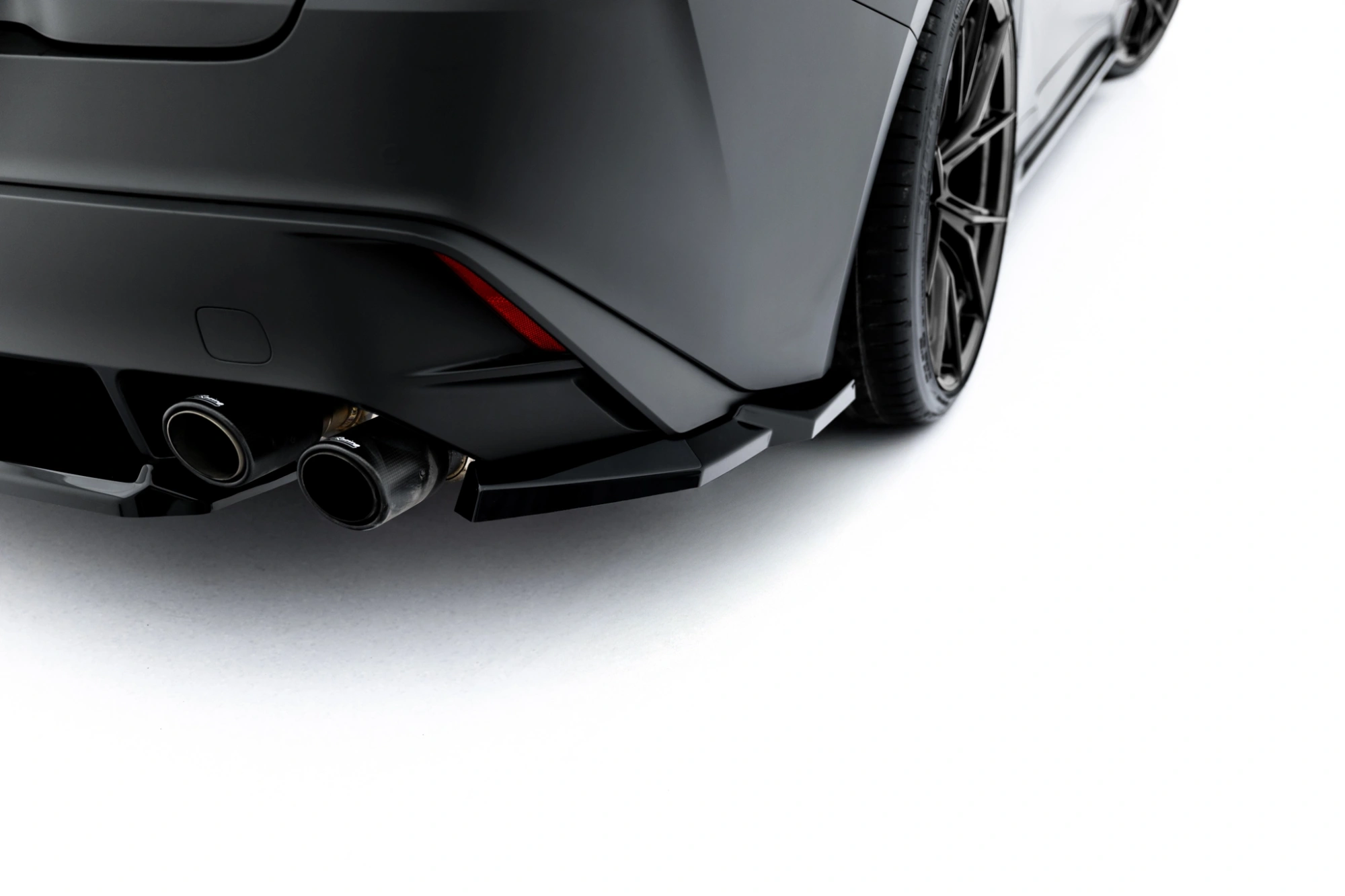 Bodykit Lexus IS 500 Mk3 Facelift 2 (XE30) Maxton Glans Zwart