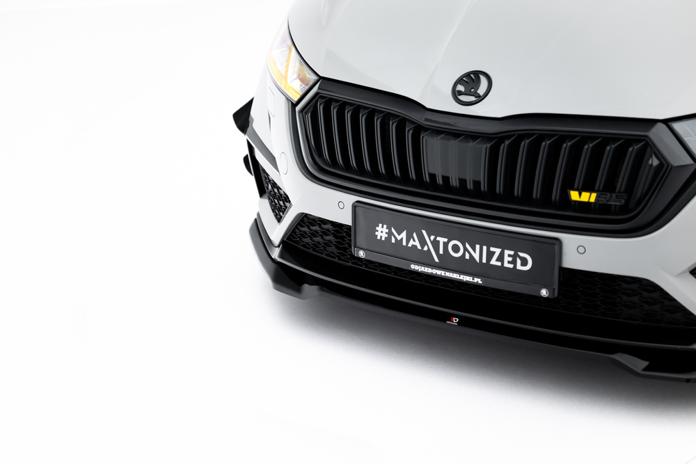 Voorspoiler V.4 Skoda Octavia RS MK4 Maxton