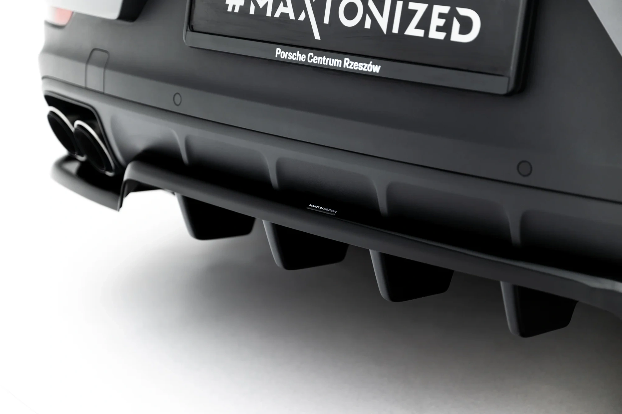 Diffuser Porsche Cayenne MK3 SUV/Coupe Maxton Glans Zwart