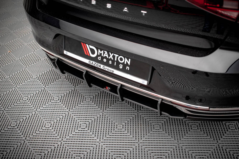 Street Pro Diffuser VW Passat B8 FL Maxton Glans Zwart