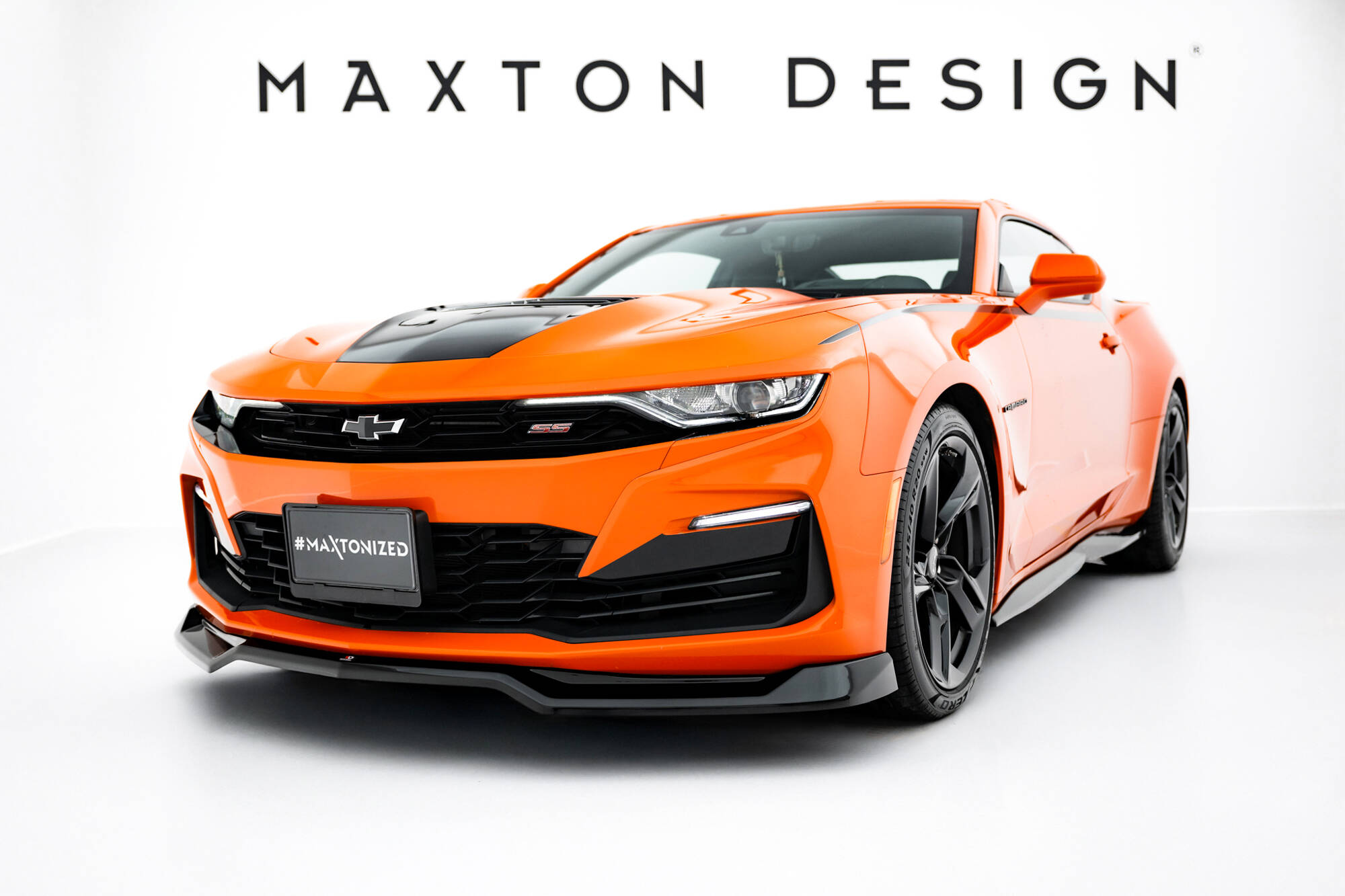 Bodykit V.1 Chevrolet Camaro SS MK6 Facelift Maxton Glanzend zwart