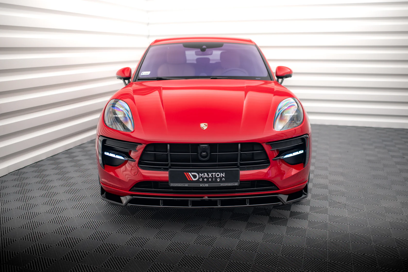 Voorspoiler Porsche Macan GTS / Sport Design Mk1 Facelift Glans Zwart