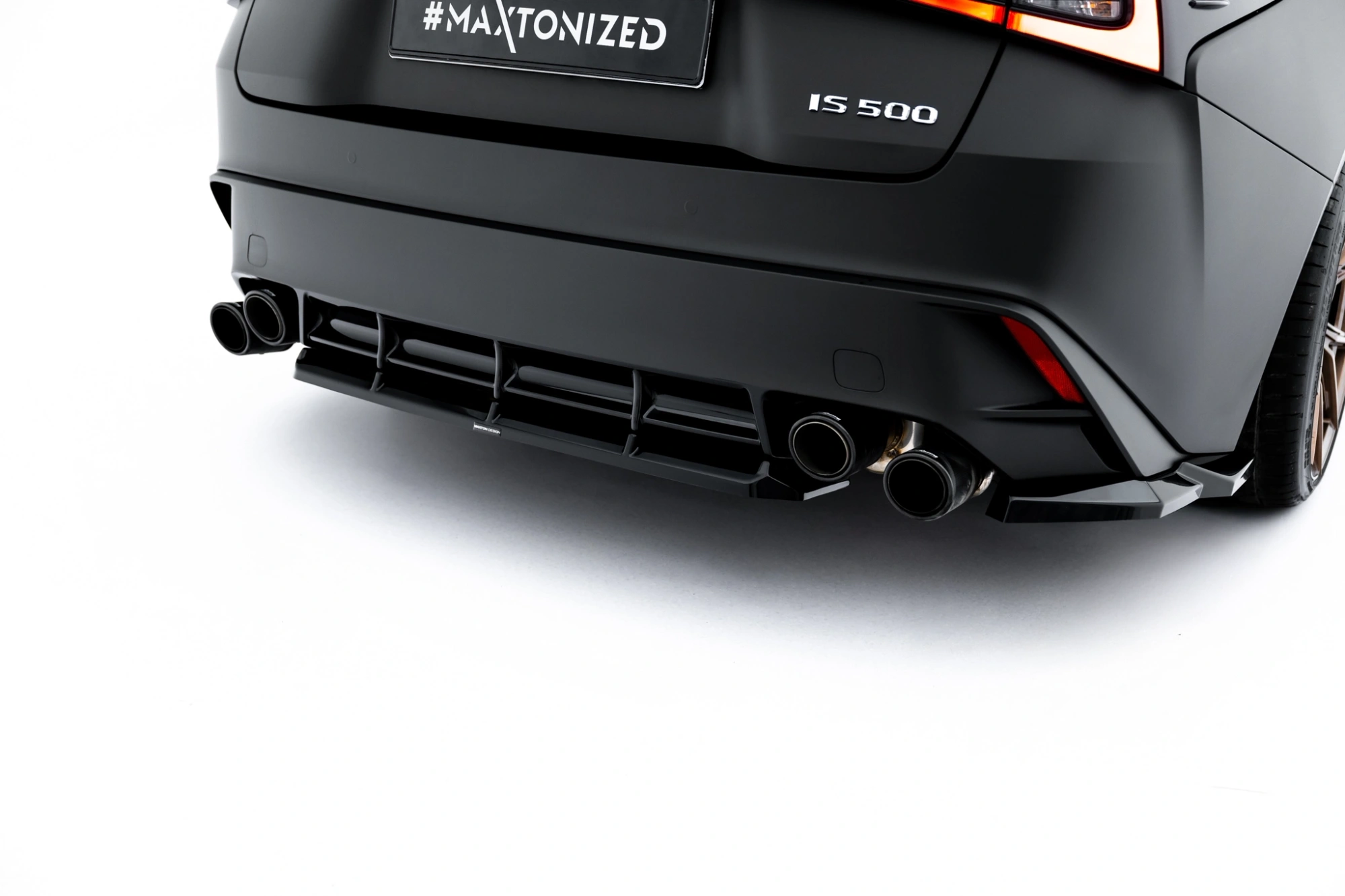 Bodykit Lexus IS 500 Mk3 Facelift 2 (XE30) Maxton Glans Zwart