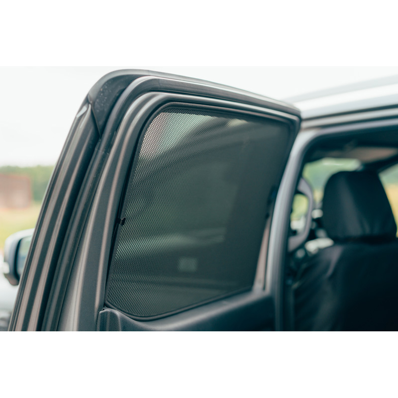 Set Car Shades (achterportieren)  Volkswagen Amarok 4 deurs 2024- (2-delig)