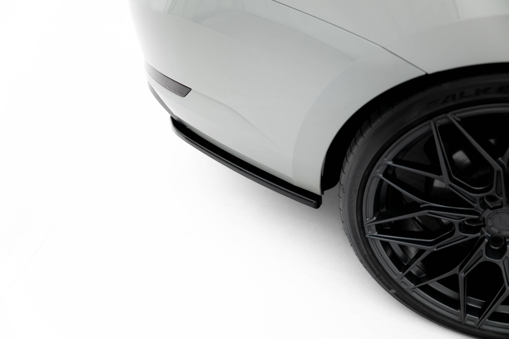 Achterzij Spoilers V.2 Skoda Superb Liftback / Combi MK3 Maxton Glanzend zwart