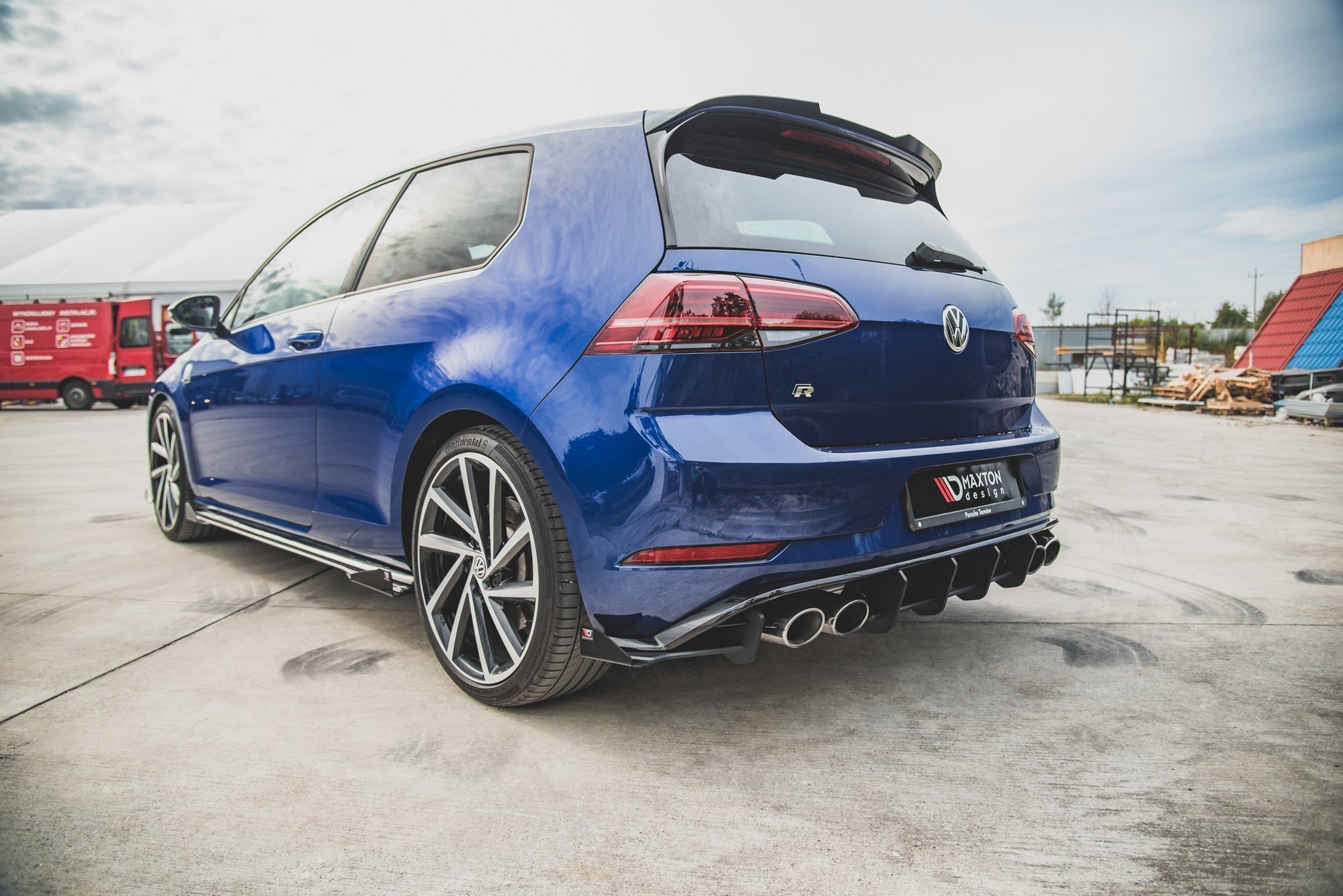 Zijdiffusers met Canards Streep Pro Volkswagen Golf 7 R FL Maxton