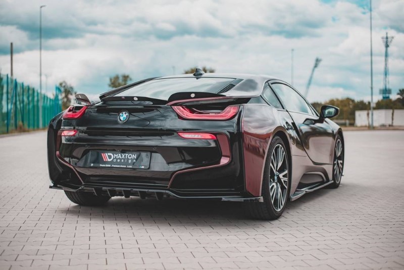 Achterspoiler BMW I8 Glanzend Zwart (met verticale bars)