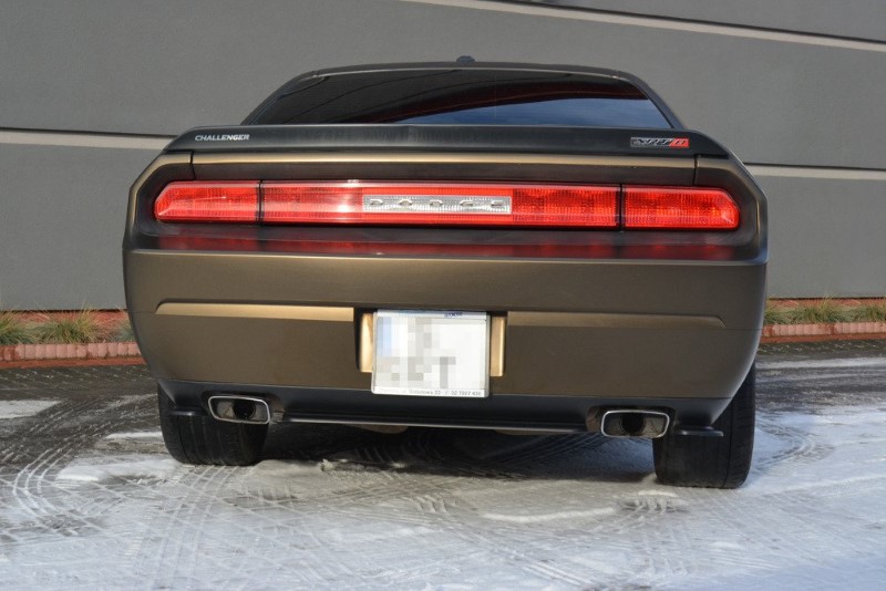 Centrale Achterspoiler Dodge Challenger MK3. Phase-I SRT8 Coupe (zonder verticale bars) Glanzend Zwa