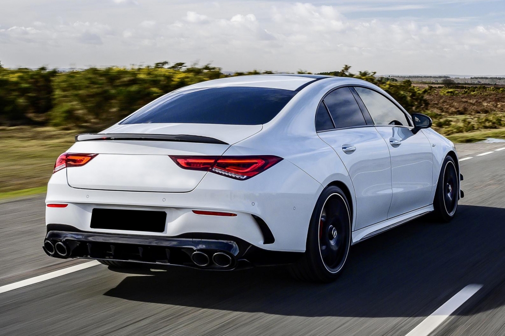 Diffuser Mercedes CLA C118 glans zwart met zwarte Sierstukken
