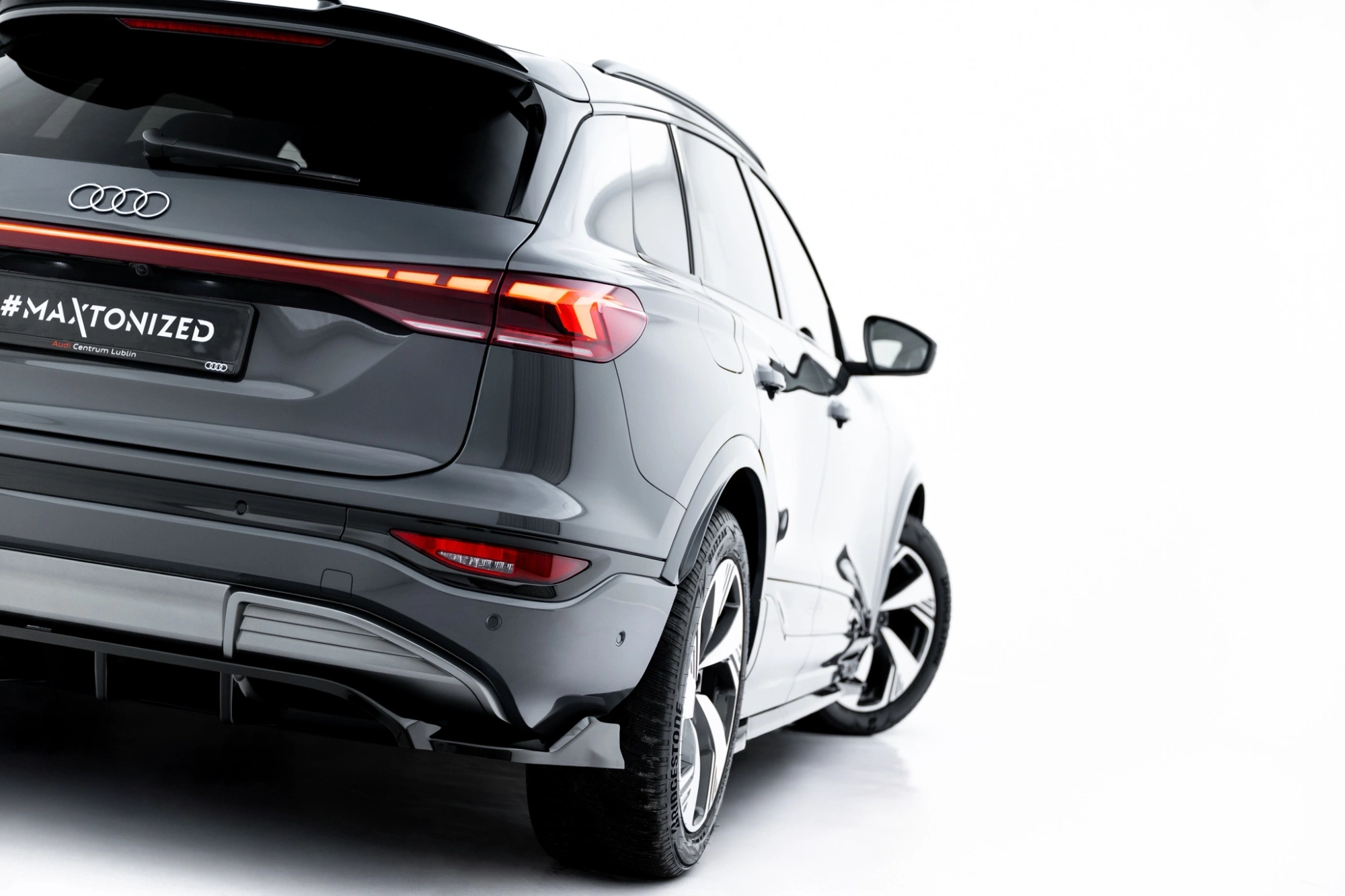 Diffusor Audi Q6 e-tron Standard / S-Line / SQ6 e-tron SUV & Sportback Mk1 (2023–heden) – Glans Zwart