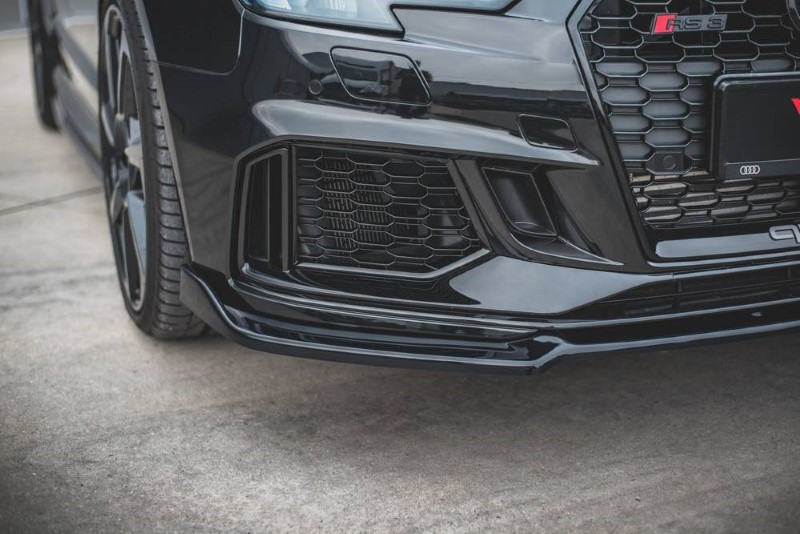 Voorspoiler V.3 Audi RS3 8V Facelift Glanzend Zwart