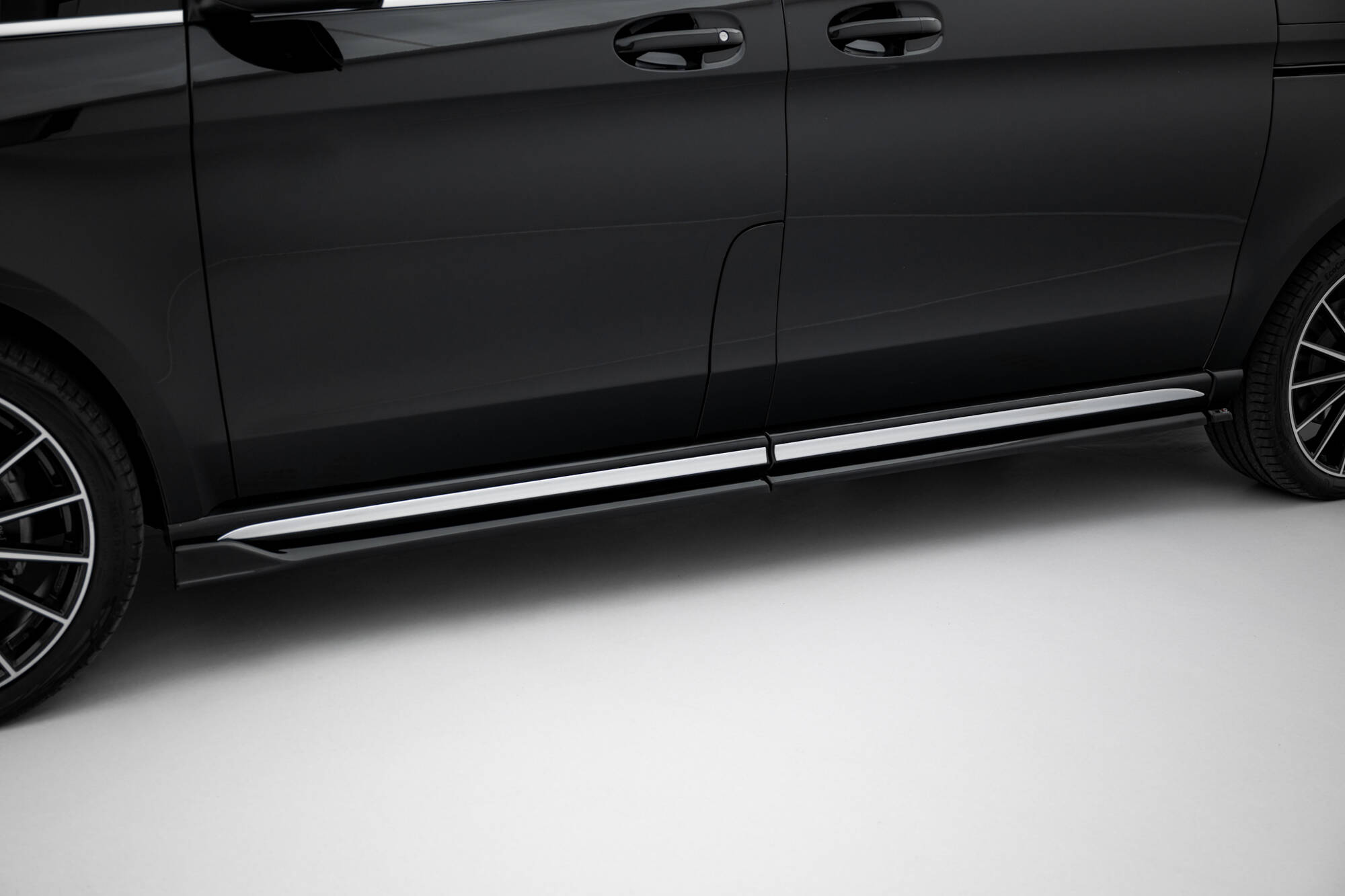 Zijskirts V.2 Mercedes-Benz V-Class Long AMG-Line W447 Maxton Glanzend zwart
