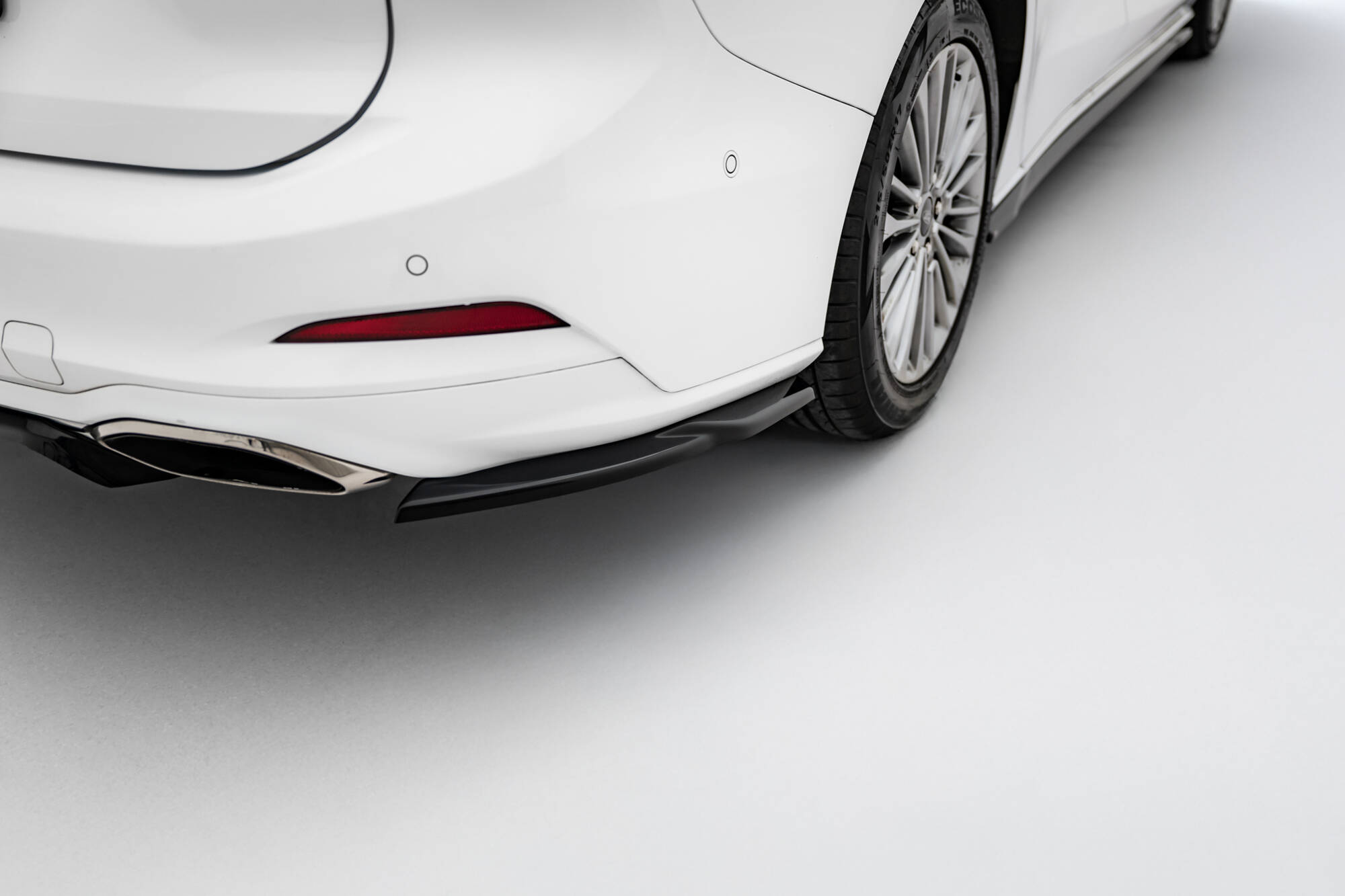 Achterzij Spoilers Ford Focus Vignale MK4 Maxton Glanzend zwart