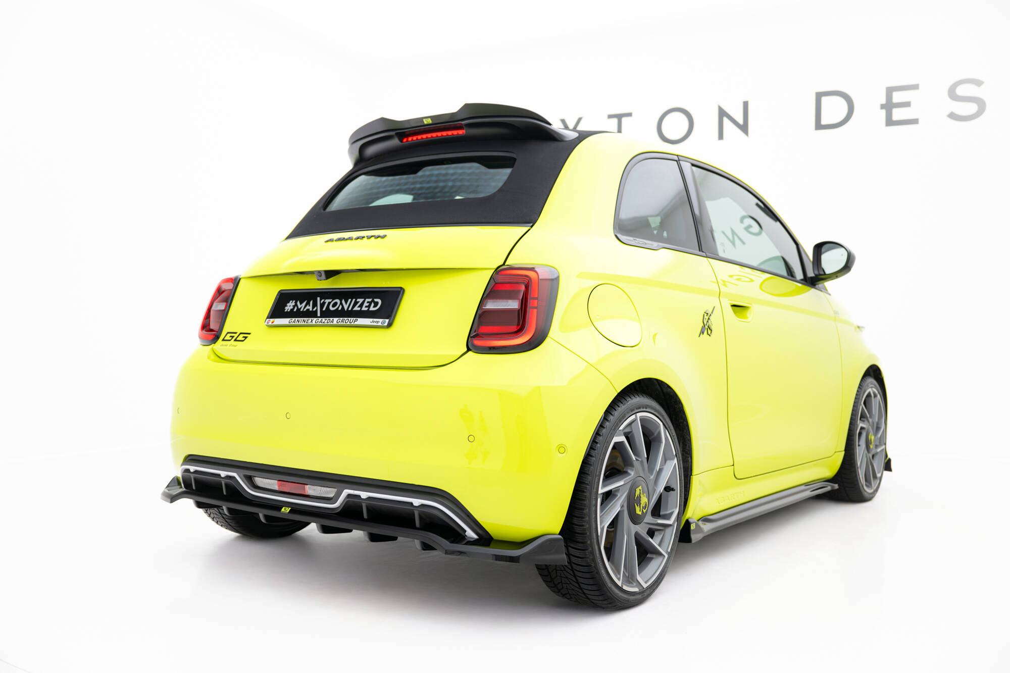 Spoiler Cap Abarth 500e Maxton Glanzend zwart