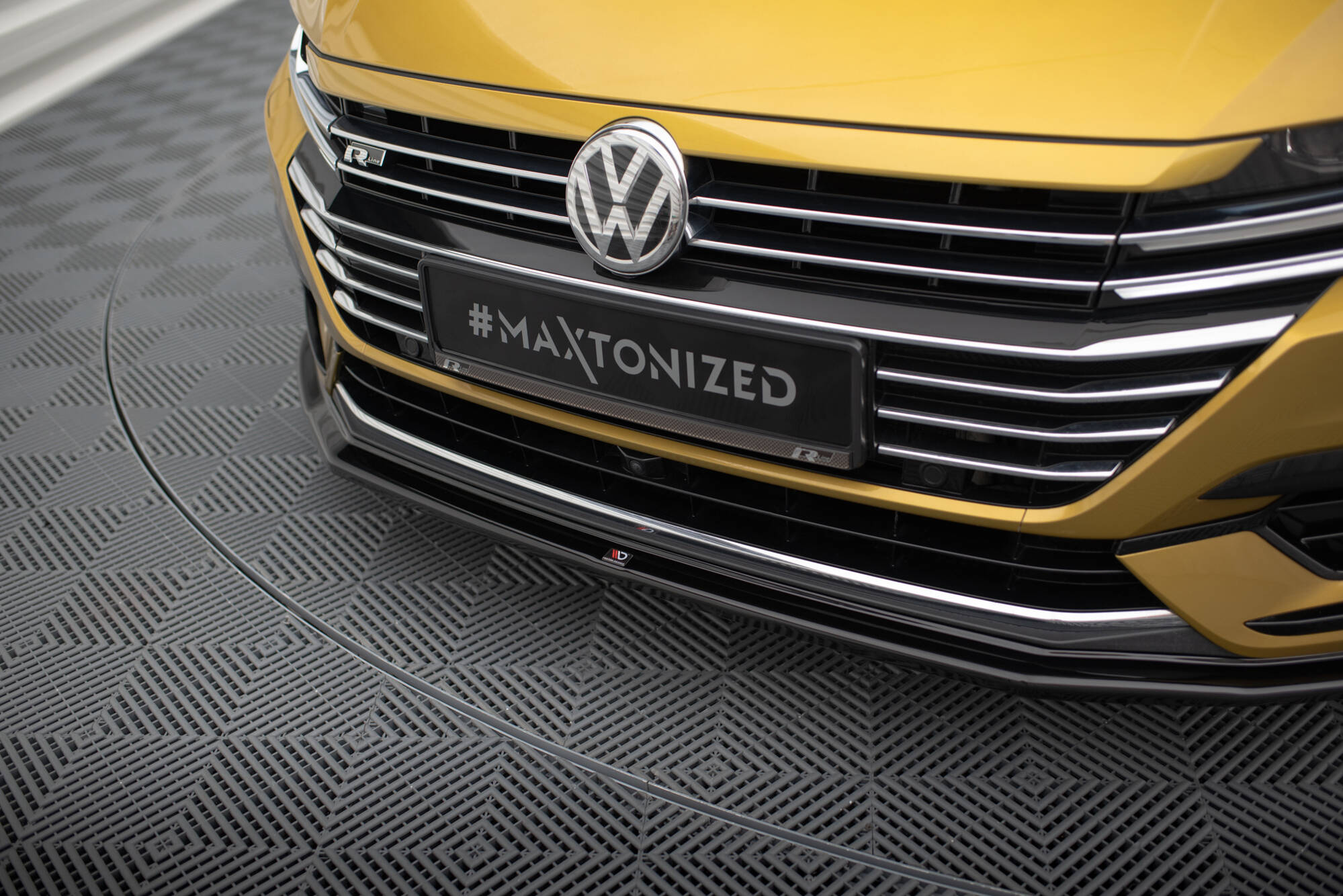 Bodykit Volkswagen Arteon R-Line Maxton Glanzend zwart