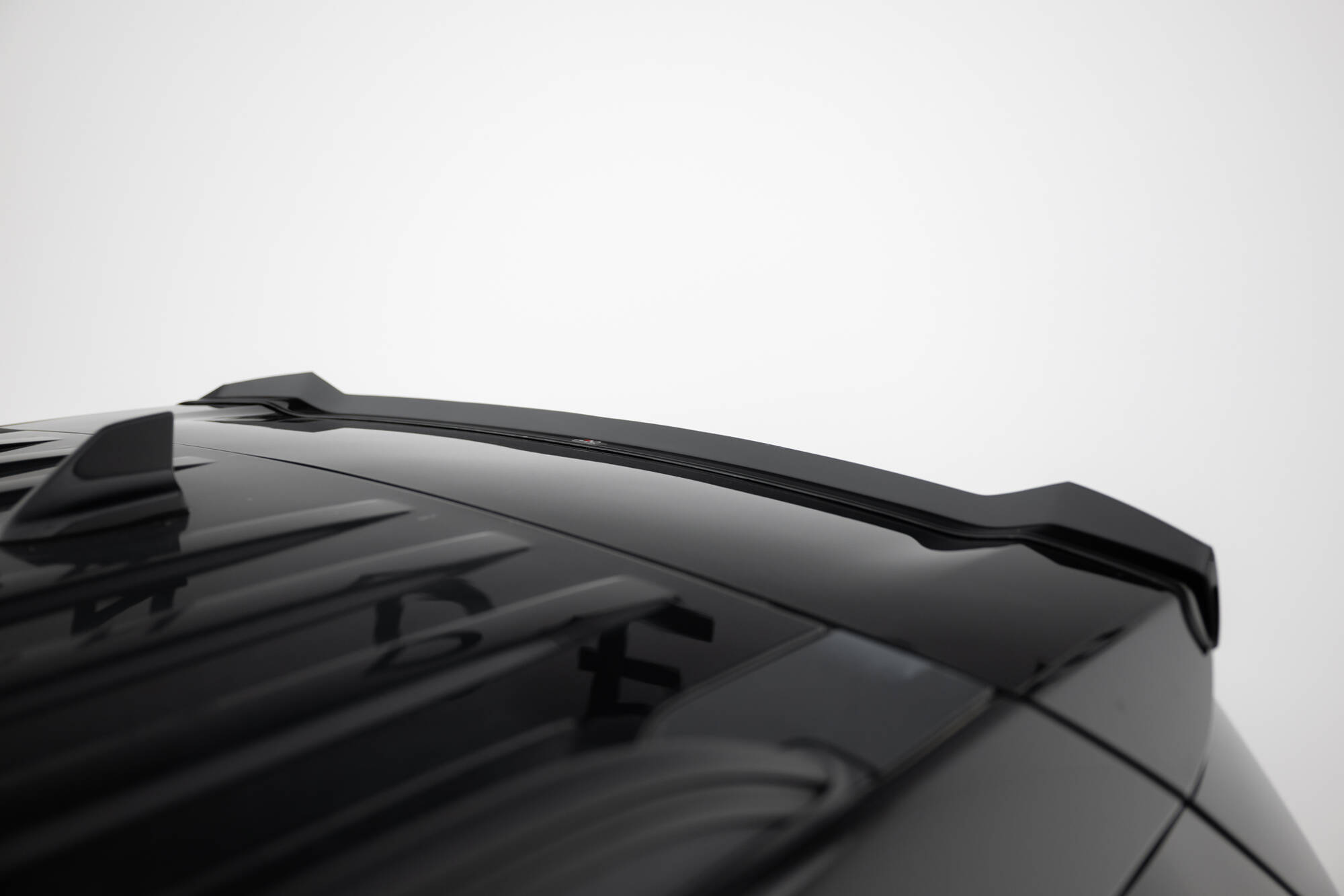 Spoiler Cap Ford Explorer XLT MK6 Maxton Glanzend zwart