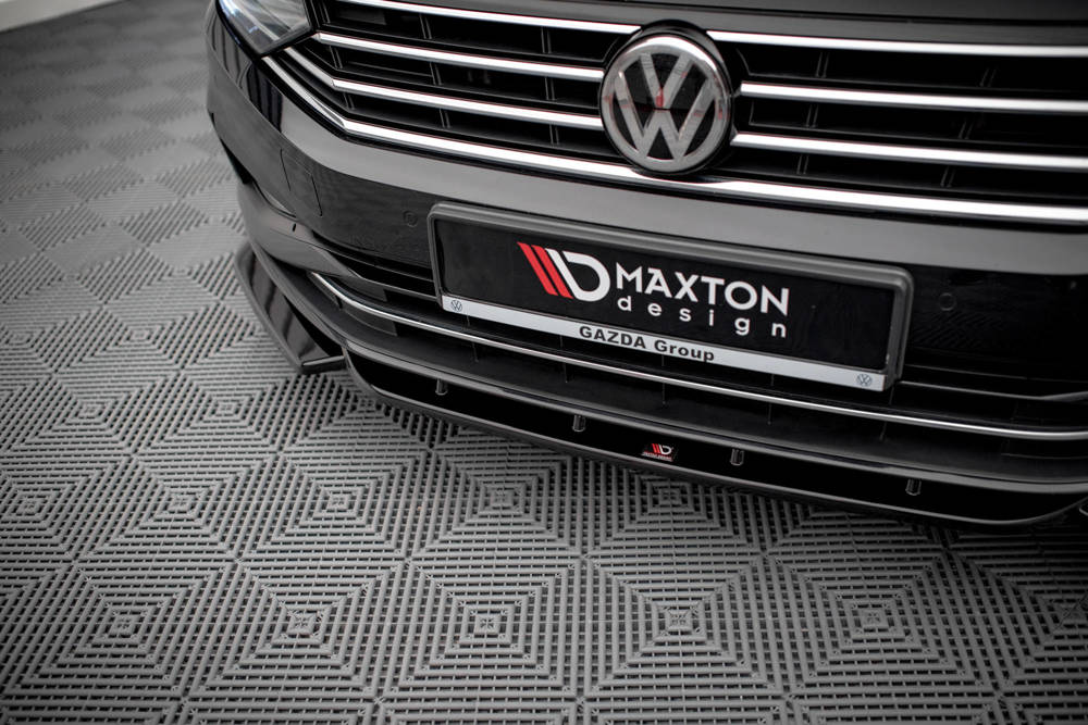 Voorspoiler V.1 VW Passat B8 FL Maxton Glans Zwart