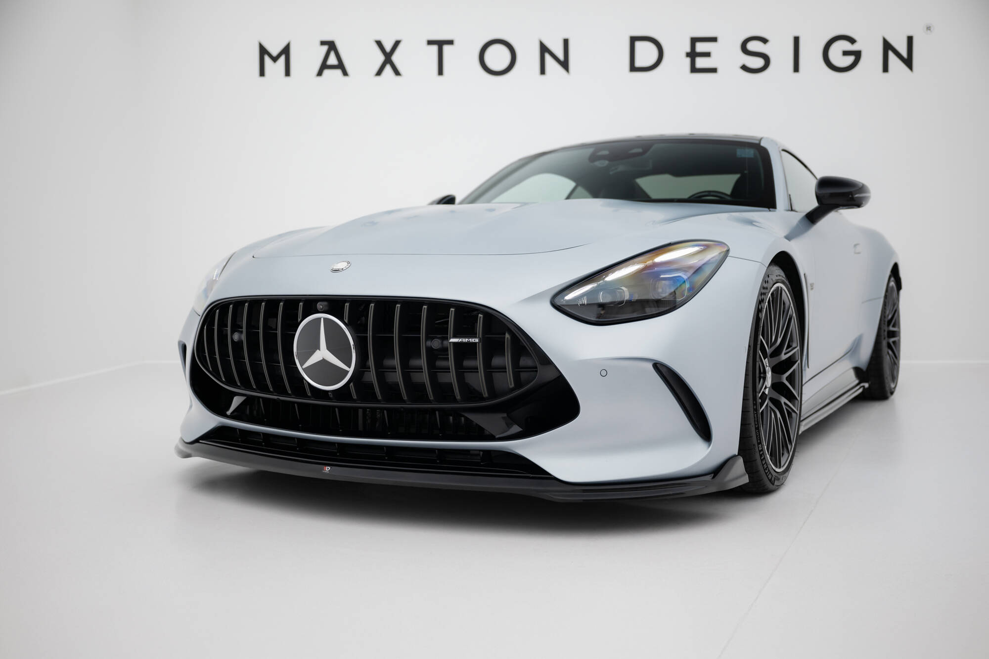 Voorspoiler V.1 Mercedes-AMG GT 63 C192 Maxton Glanzend zwart