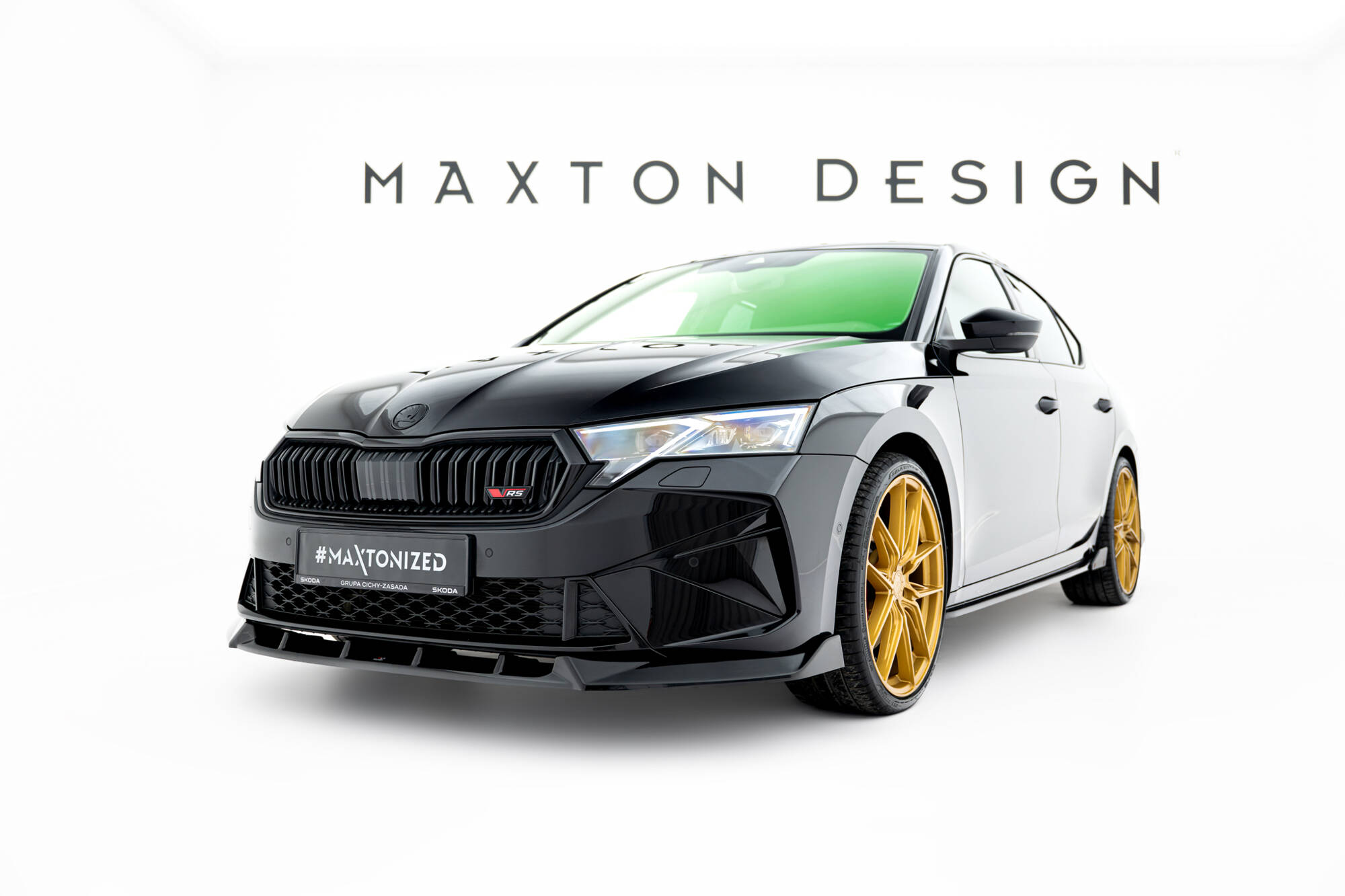 Voorspoiler V.2 Skoda Octavia RS Liftback MK4 / MK4 Facelift Maxton Glanzend zwart