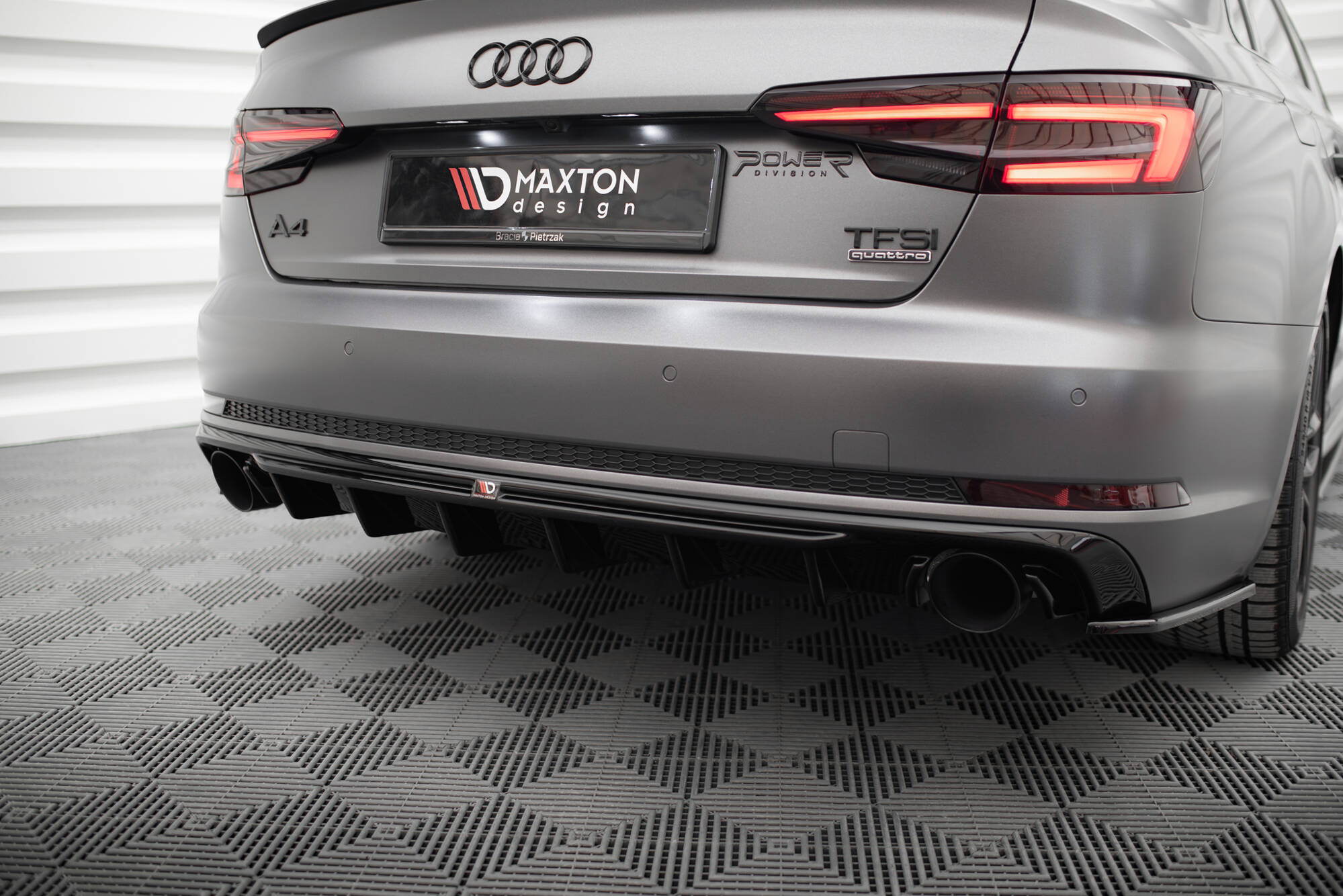Achter Diffuser Audi A4 S-line B9 Maxton Glanzend zwart