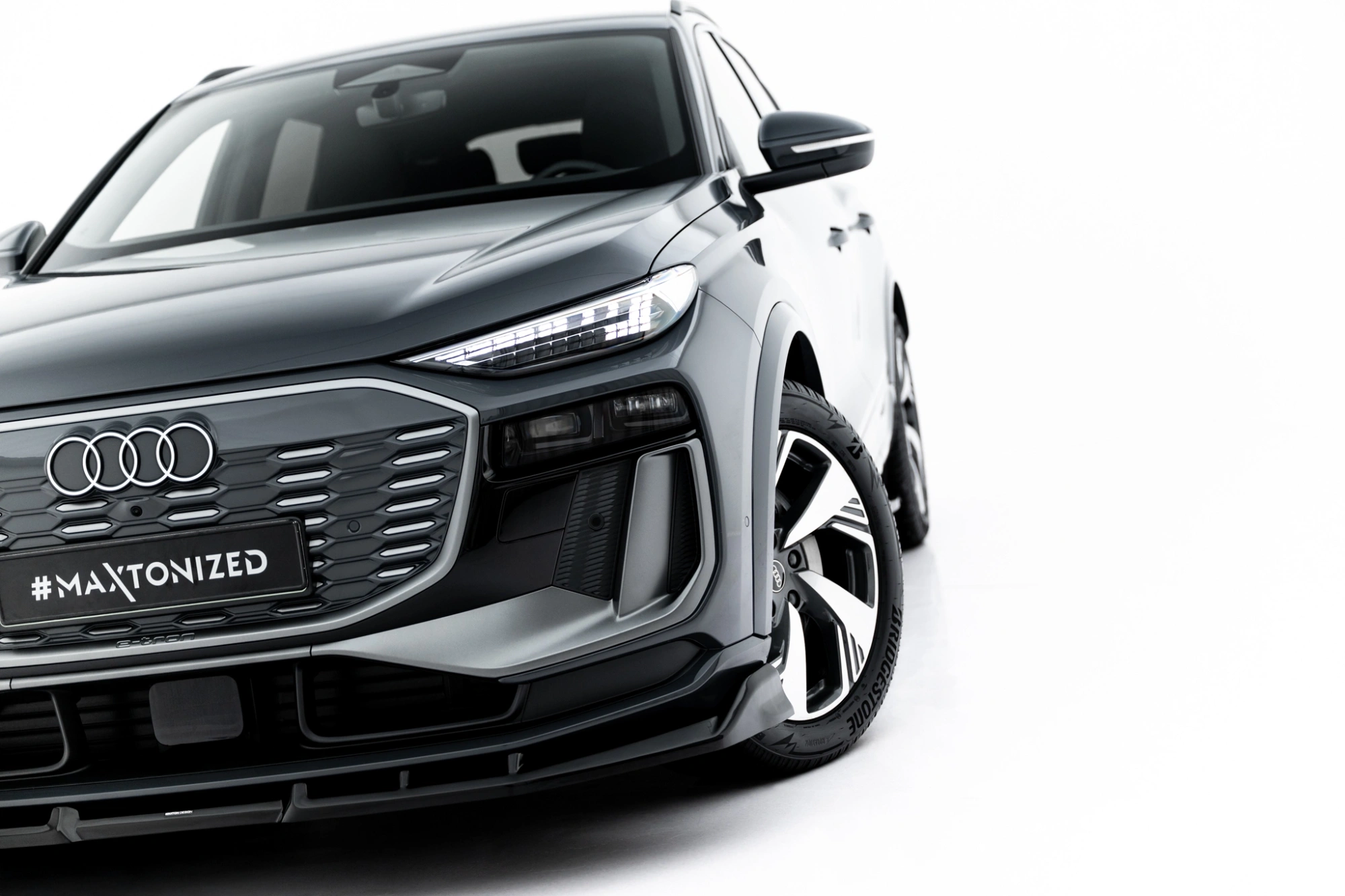 Voorspoiler Audi Q6 e-tron Standard / S-Line / SQ6 e-tron SUV & Sportback Mk1 (2023–heden) – Glans Zwart