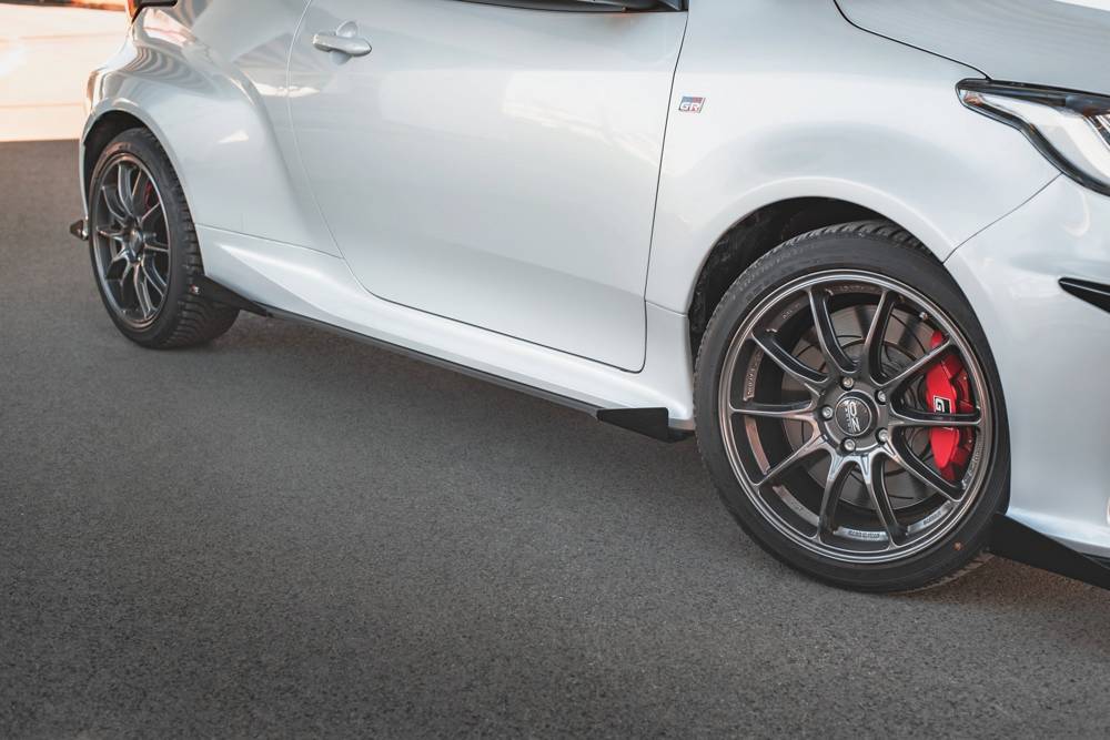 Street Pro Zijskirts met Canards Toyota GR Yaris MK4 Maxton