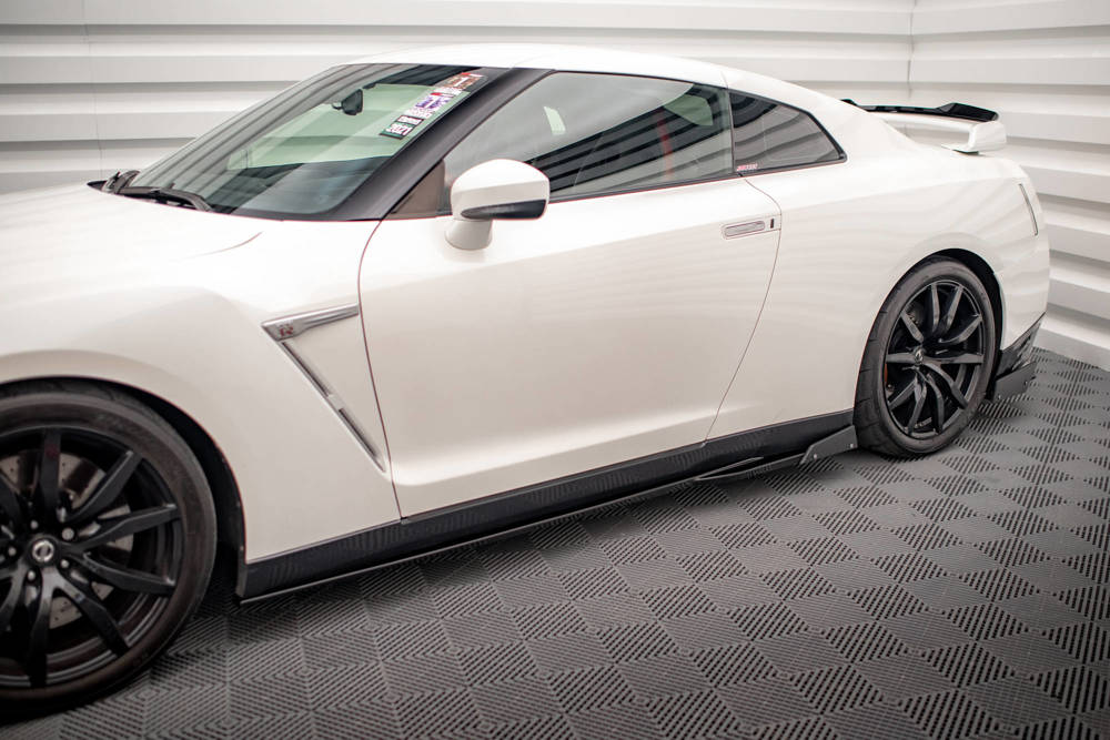 Zijskirts met Canards Nissan GTR R35 11-16 Maxton Glans Zwart
