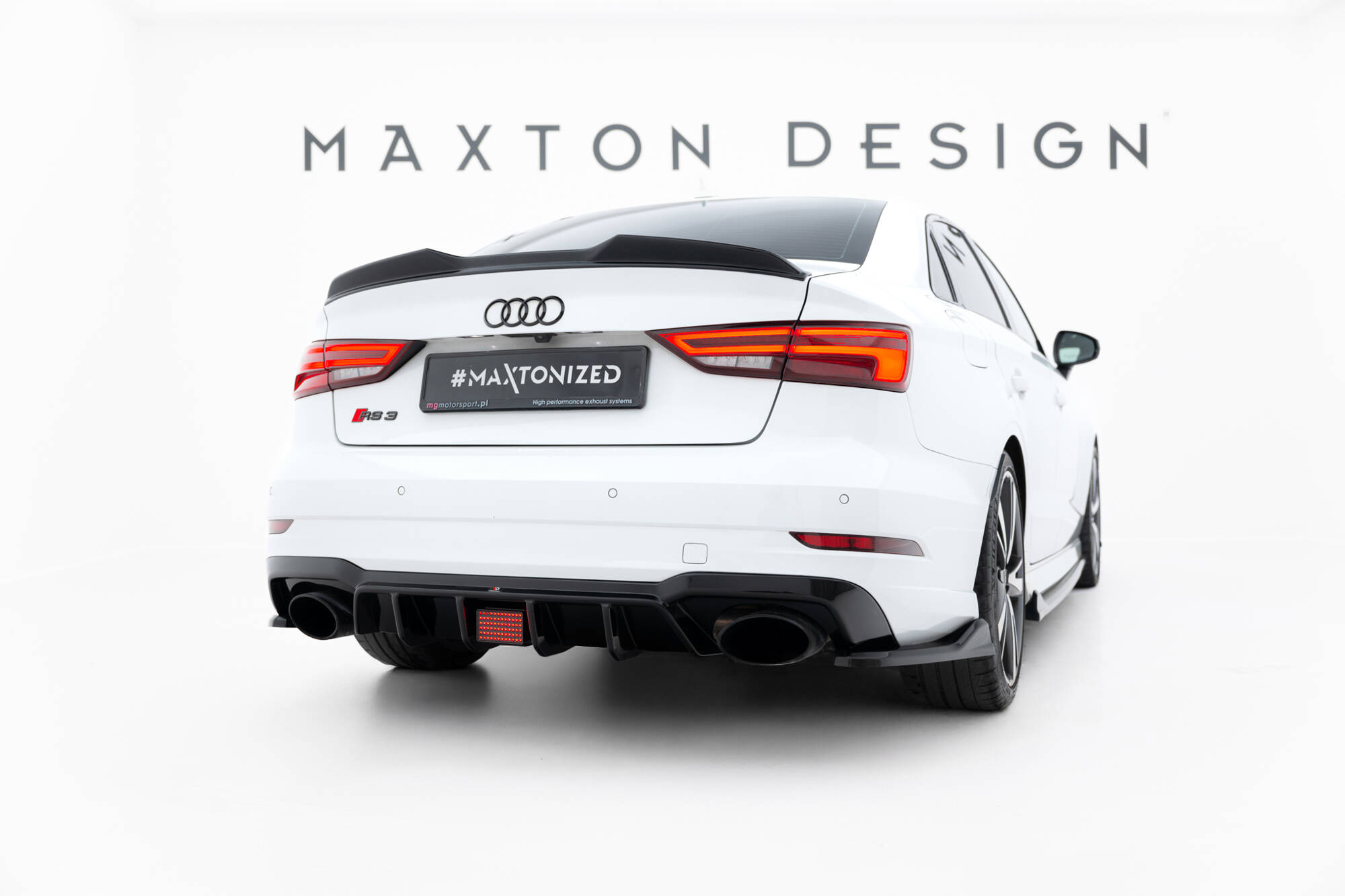 Led Stop Light Audi RS3 Sedan 8V Facelift Maxton Glanzend zwart