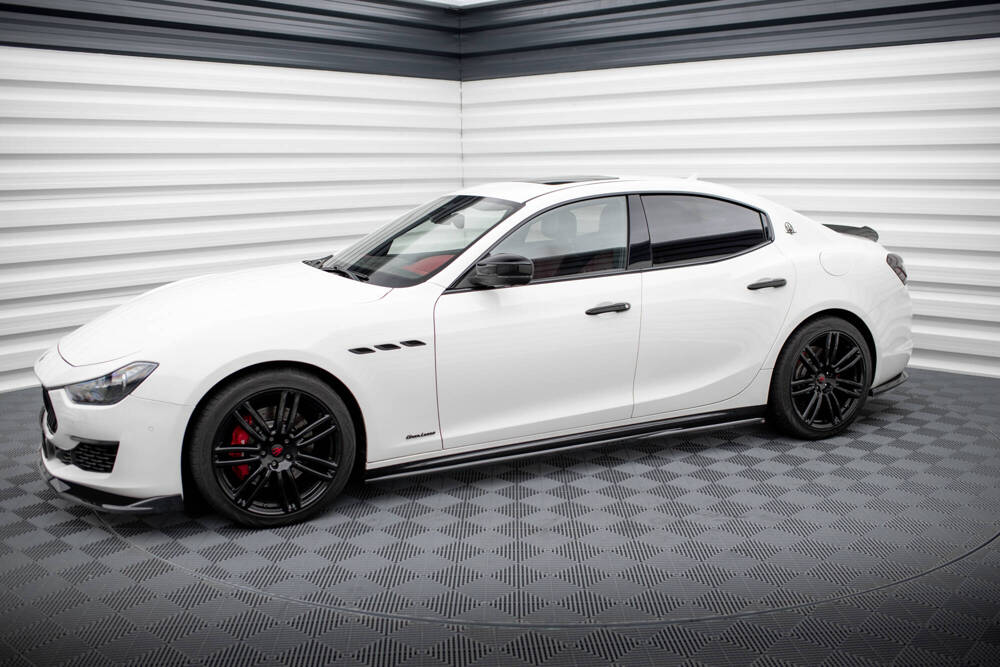 Zijskirts Maserati Ghibli Mk3 FL Maxton Glans Zwart