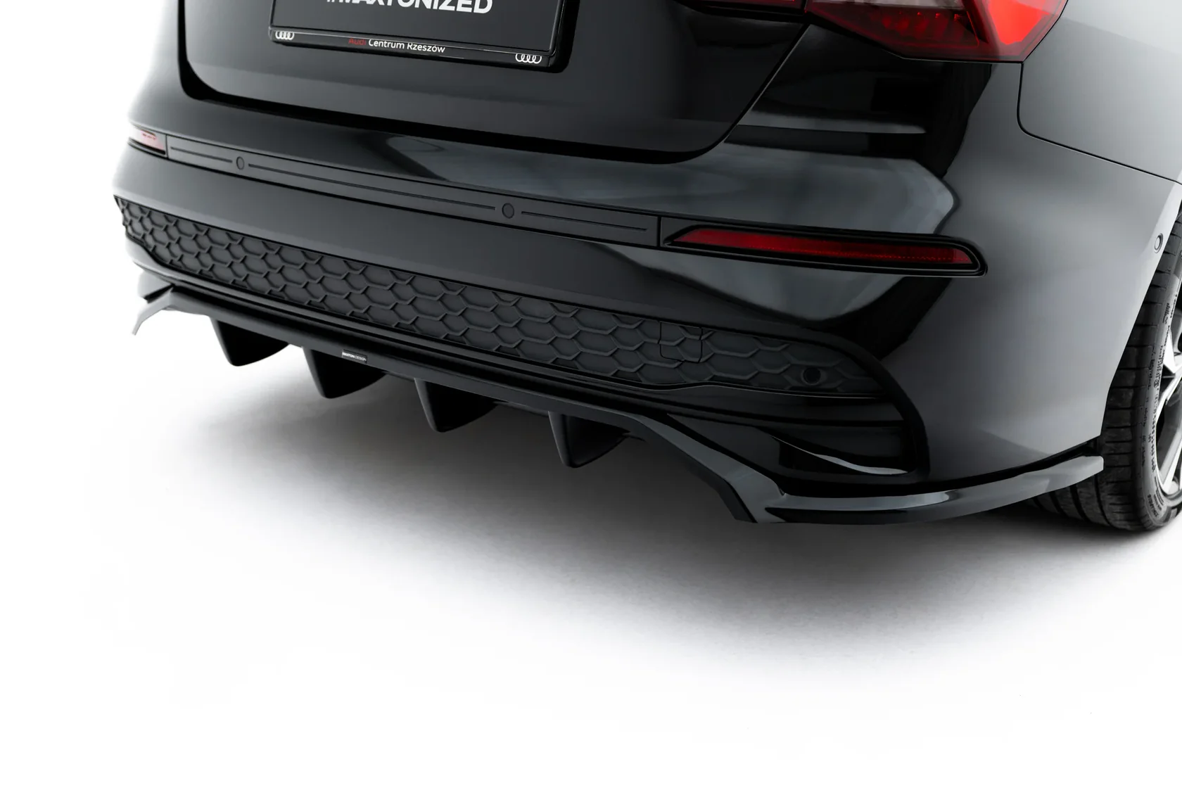 Diffuser V.1 Audi A3 Sedan 8Y Facelift Maxton Glanzend zwart