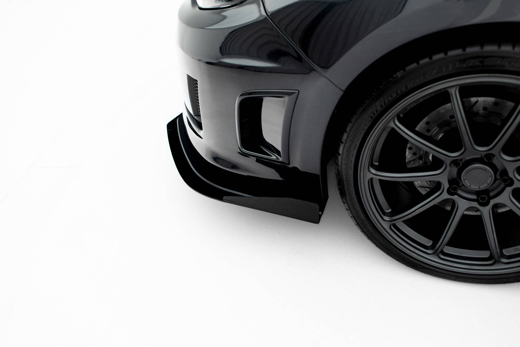 Street Pro Voorspoiler + Flaps Subaru Impreza WRX STI MK3 Facelift Maxton Glanzend zwart