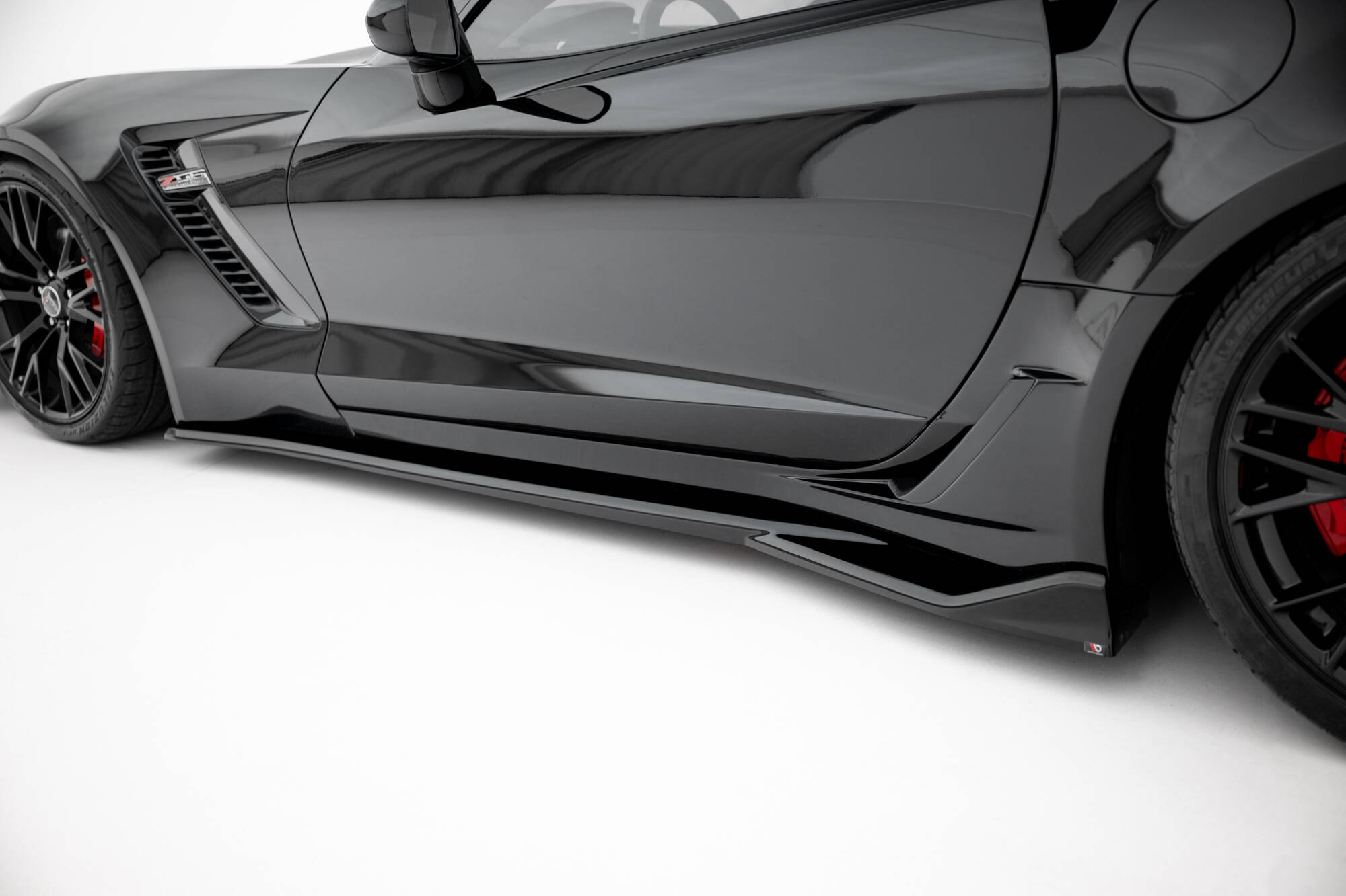 Zijskirts Chevrolet Corvette Z06 C7 Maxton Glans zwart
