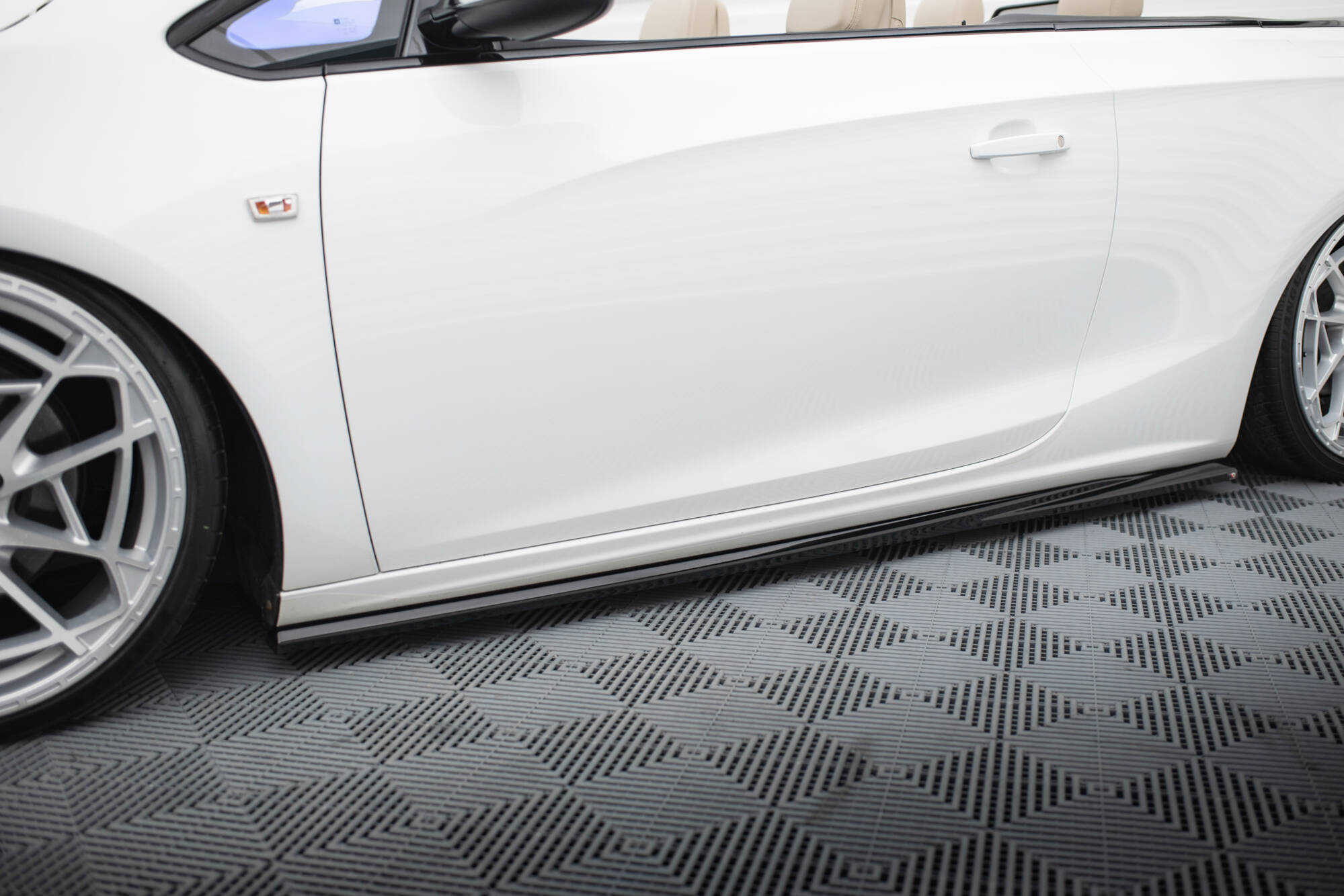 Bodykit Opel Cascada Maxton Glanzend zwart
