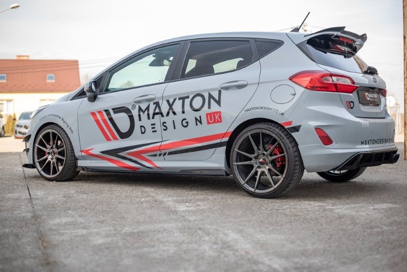 Spoilerkap Ford Fiesta Mk8 ST / ST-Line V.2 Glanzend Zwart Maxton