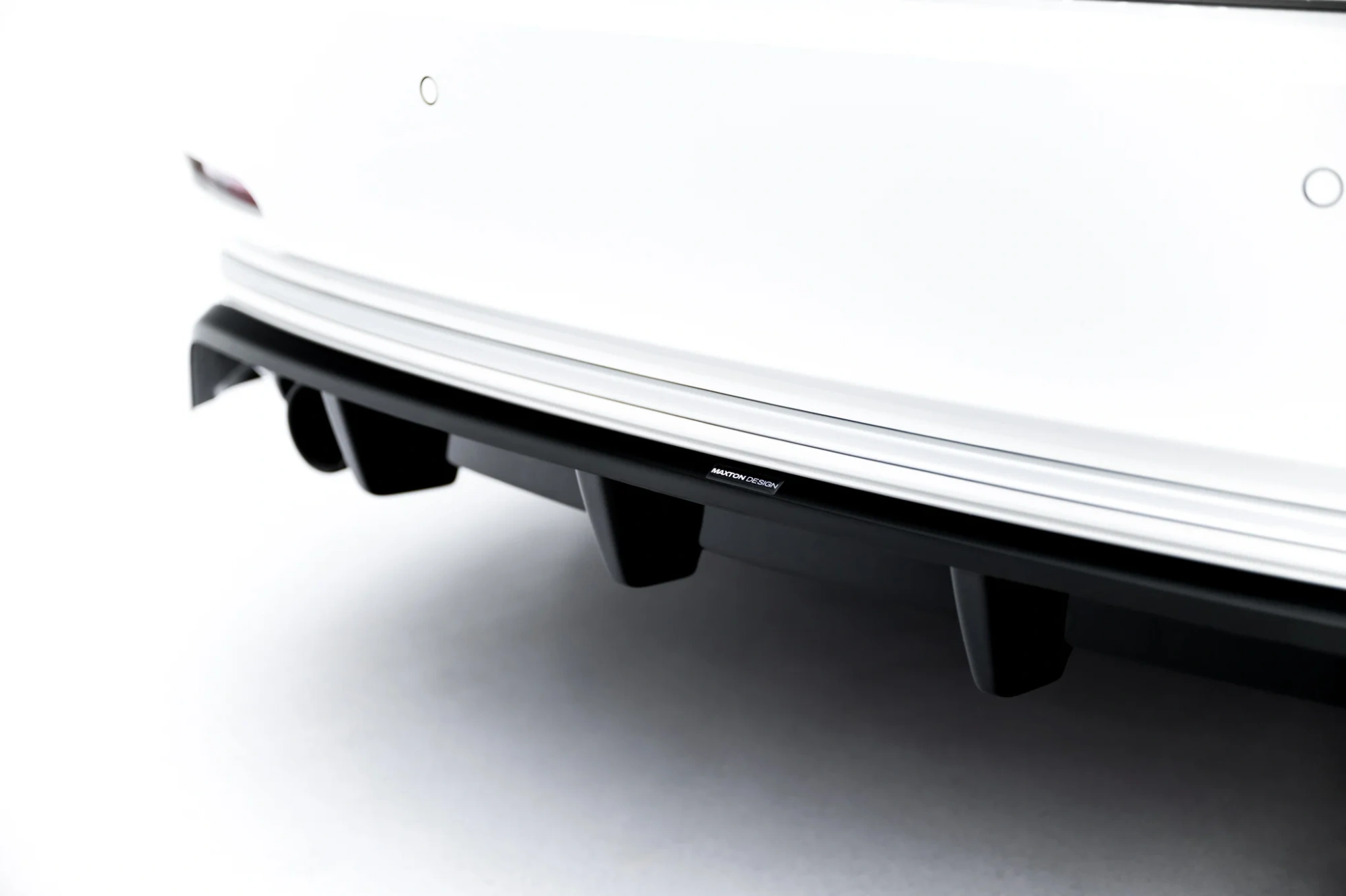 Rear Splitter met Verticale Spijlen BMW 3 Sportline Sedan / Touring F30 / F31 Maxton Glanzend Zwart