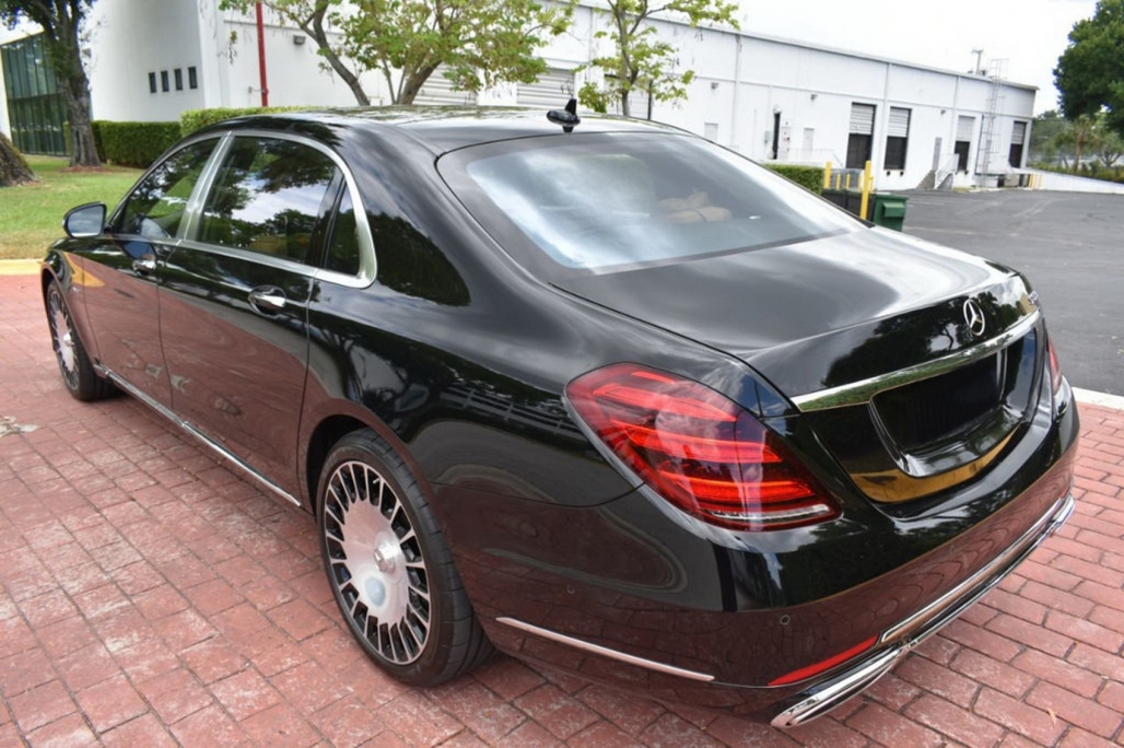 Mercedes S-Klasse W222 FL Maybach Bodykit