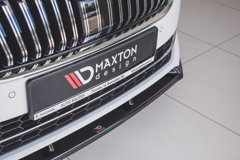 Voorspoiler Skoda Superb 3 FL Maxton Design glans zwart V.2