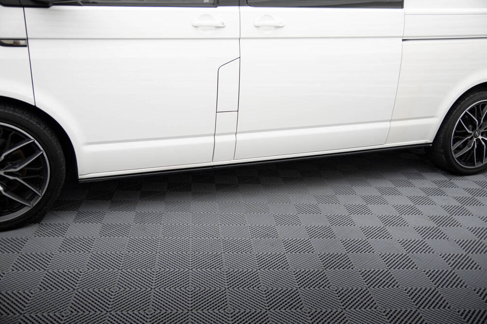 Zijskirts Volkswagen Transporter T6.1 Maxton Glans Zwart
